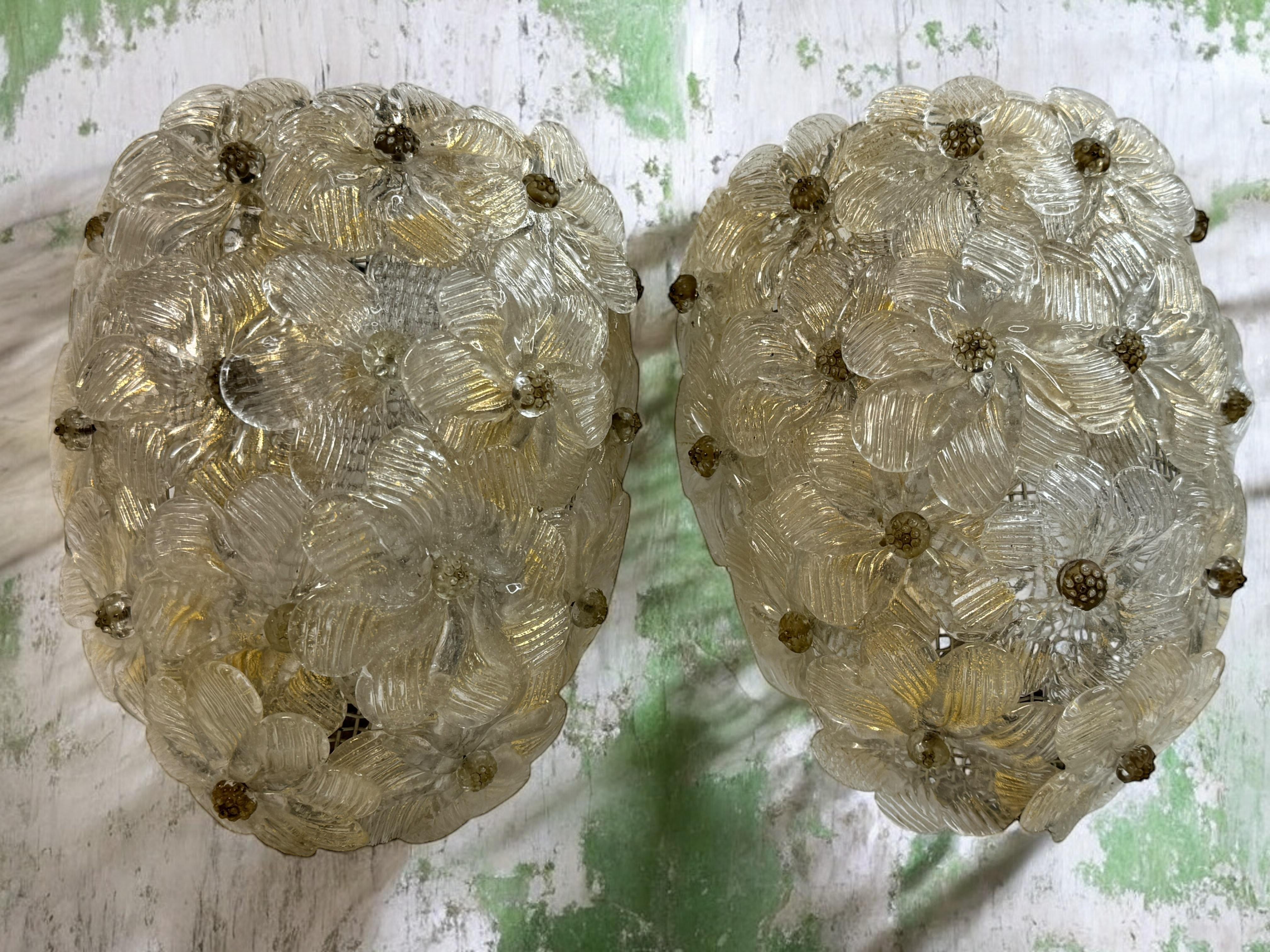 Paire d'appliques Barovier&Toso Verre de Murano or et panier de fleurs de glace, années 1950 10