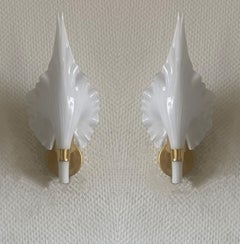 Pair Barovier & Toso White Murano Glass Leaf Sconces Wall Lights, Italy, 1960s