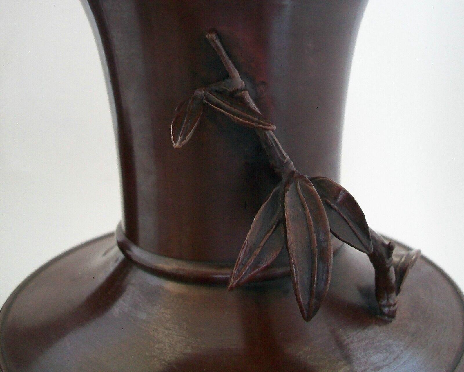 basket weave vase