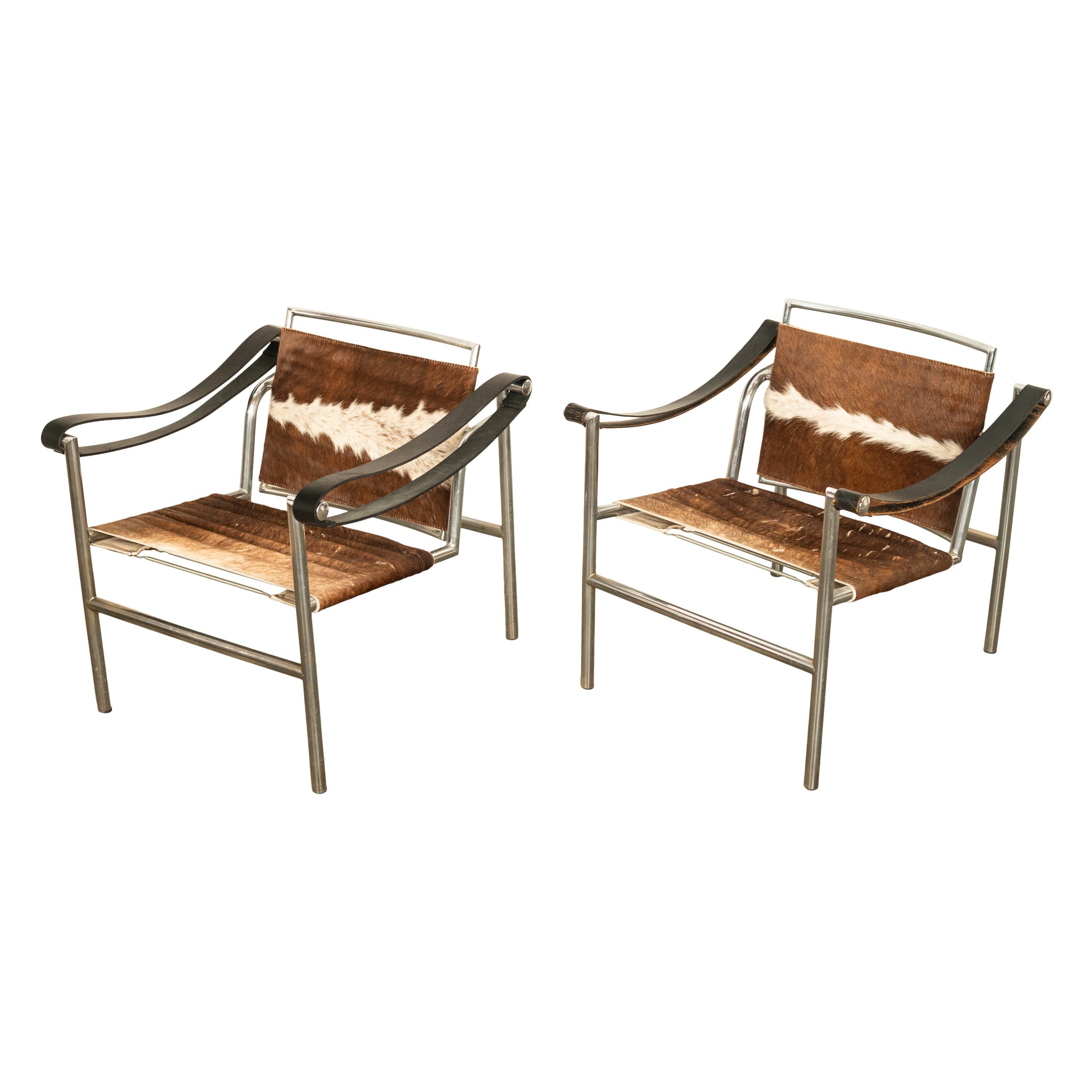 italien Paire de fauteuils Bauhaus Basculant LC1 Le Corbusier cuir de vache Cassina des années 1960 en vente
