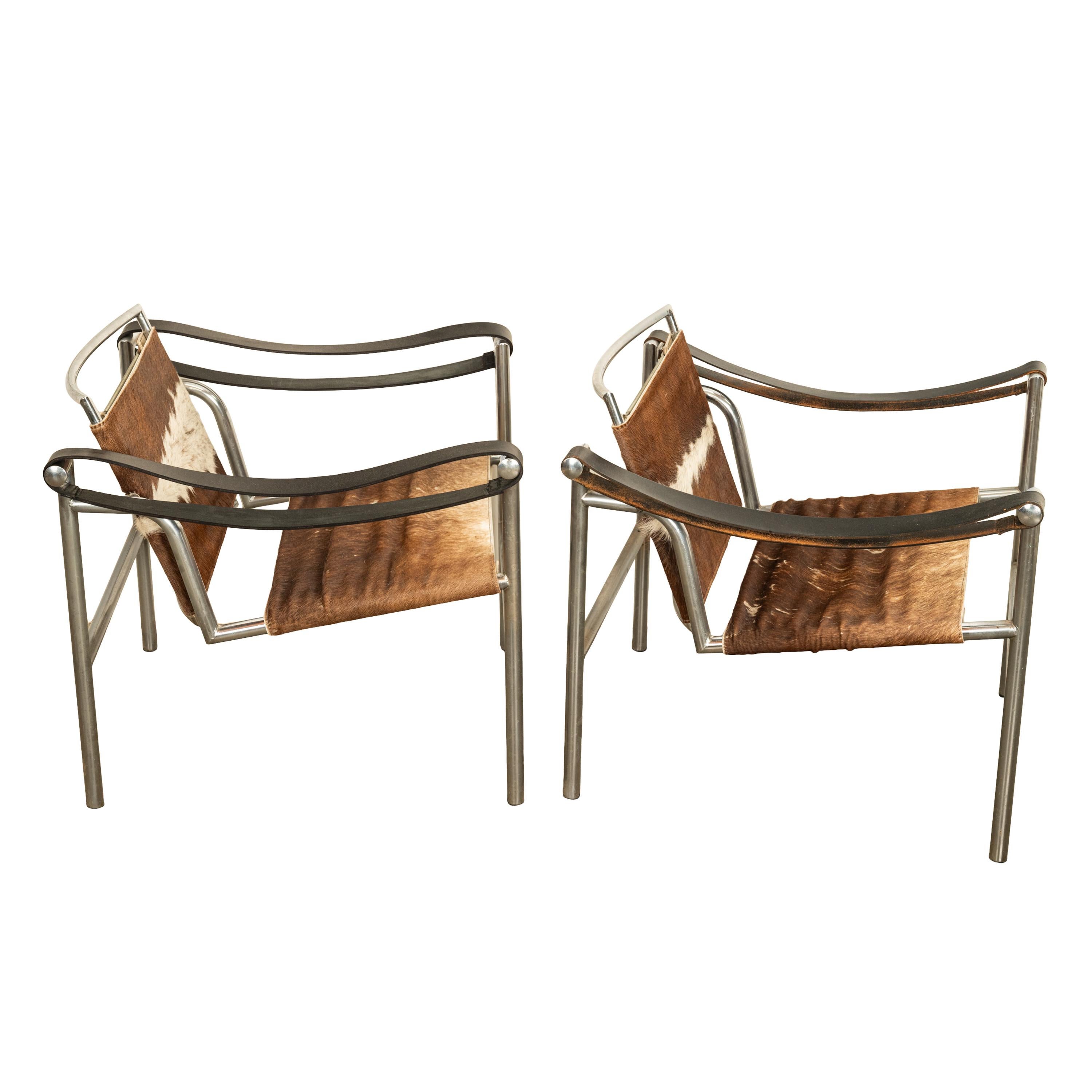 20ième siècle Paire de fauteuils Bauhaus Basculant LC1 Le Corbusier cuir de vache Cassina des années 1960 en vente
