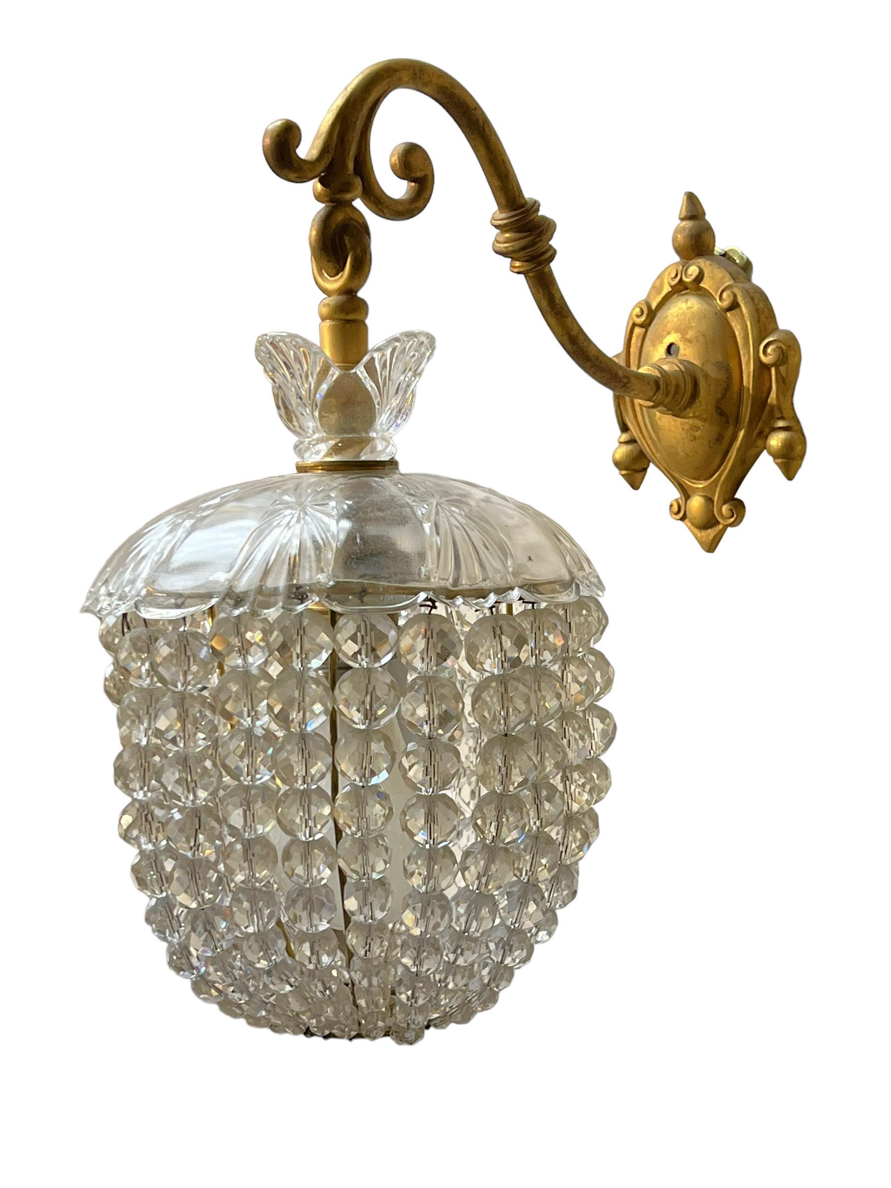 Pair Beaded Glass and Gilt Bronze Sconces In Good Condition For Sale In New York, NY