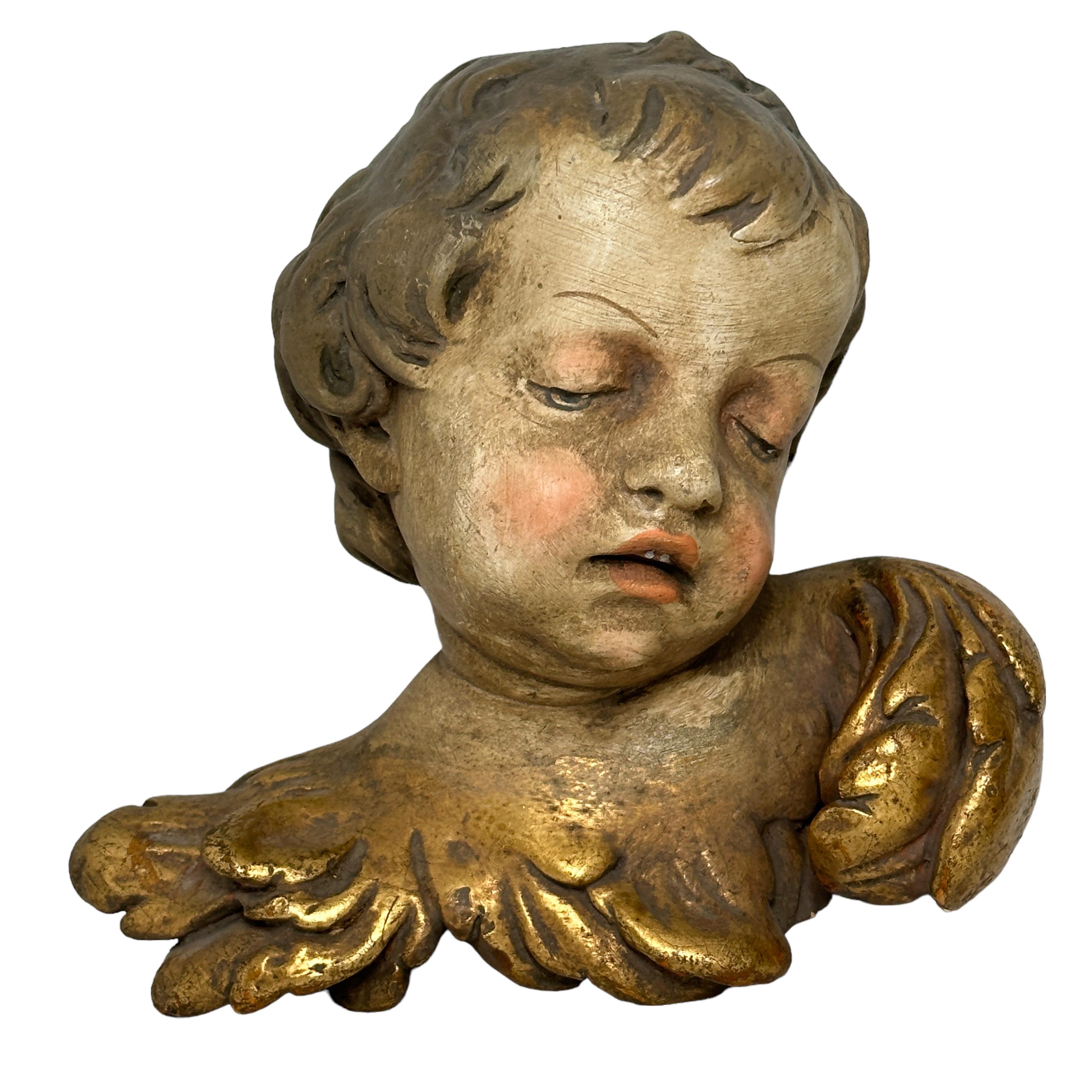 Fait main Paire de magnifiques têtes d'anges en plâtre clouté de style baroque, Italie en vente