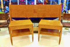 Paar Studio Craft Beistelltische aus Seidenholz mit einer Schublade von Gregg Lipton