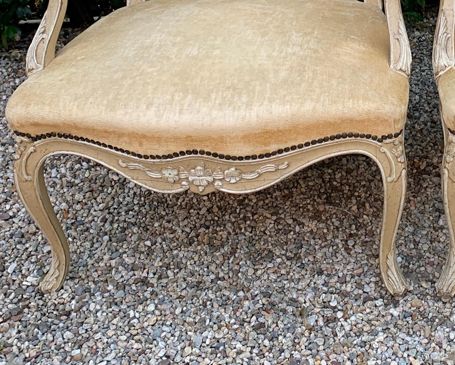 20th Century Pair of Bergere Fauteuil Chairs in the Style of Louis XV For Sale