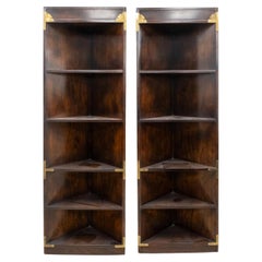 Paire d'étagères d'angle en bois de fruitier Bernhardt Asian Style Campaigner Bookcases