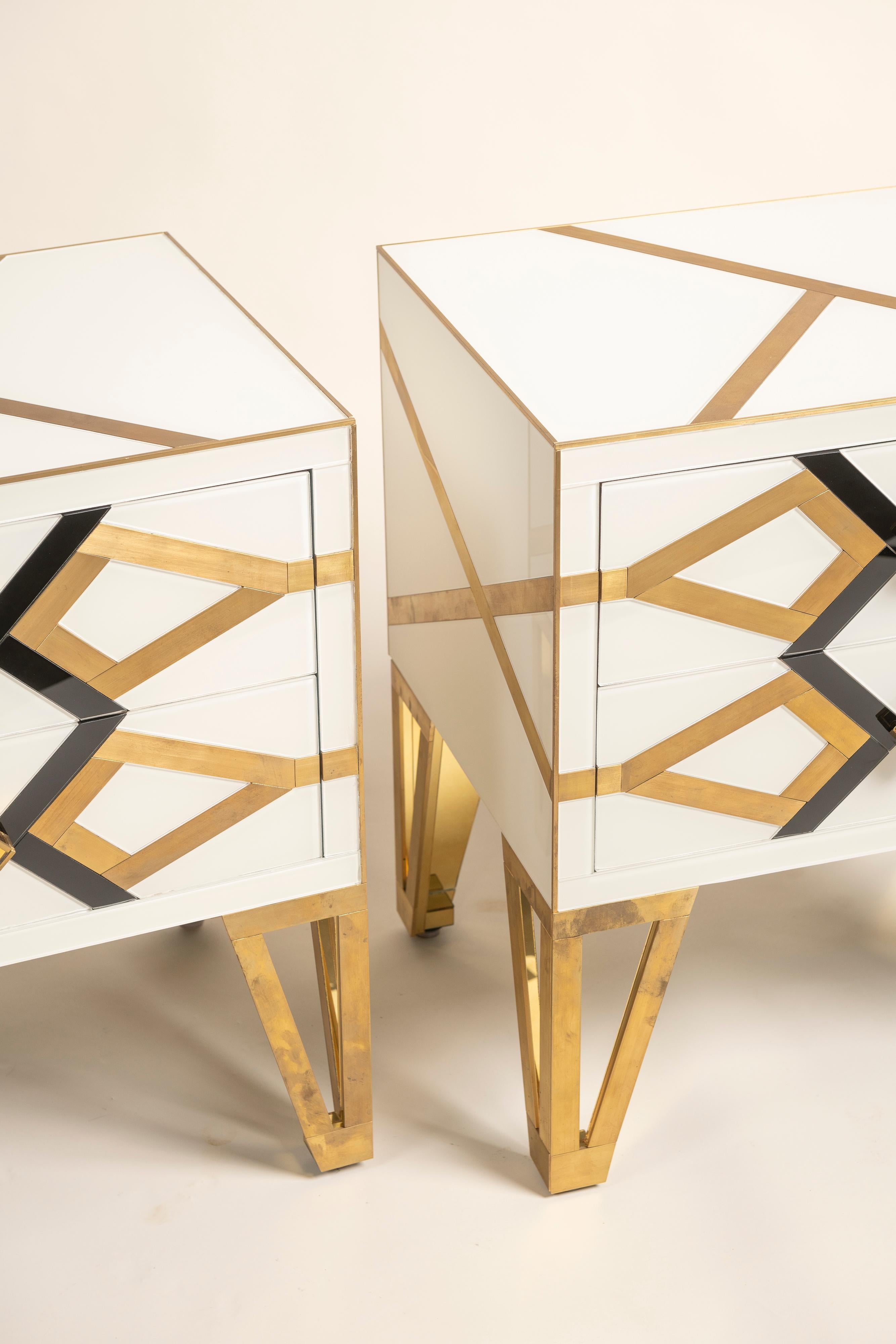 Pair Bespoke Cosulich Creation Gold Brass Black & White Nightstands/Side Tables For Sale 3