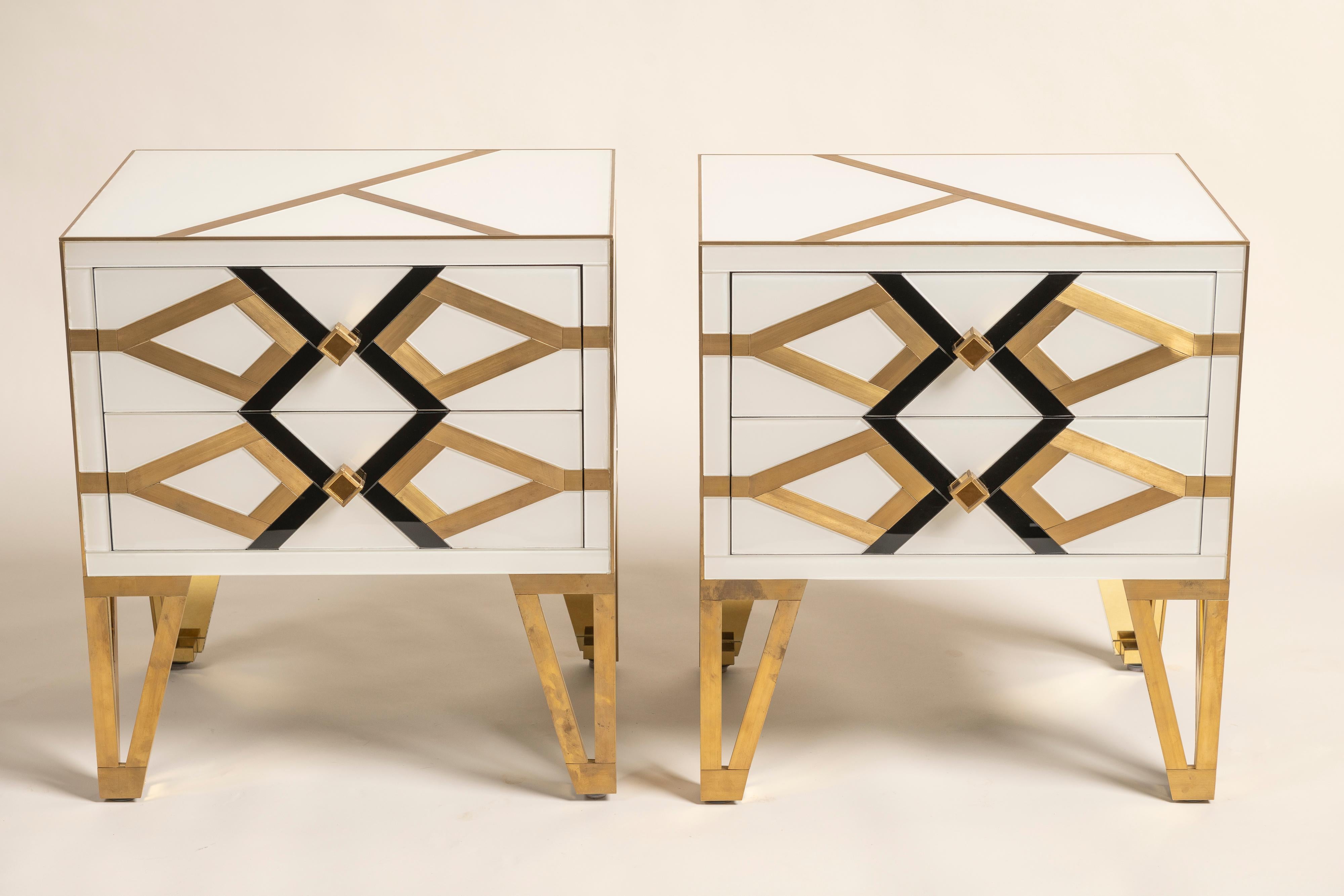 Pair Bespoke Cosulich Creation Gold Brass Black & White Nightstands/Side Tables For Sale 4