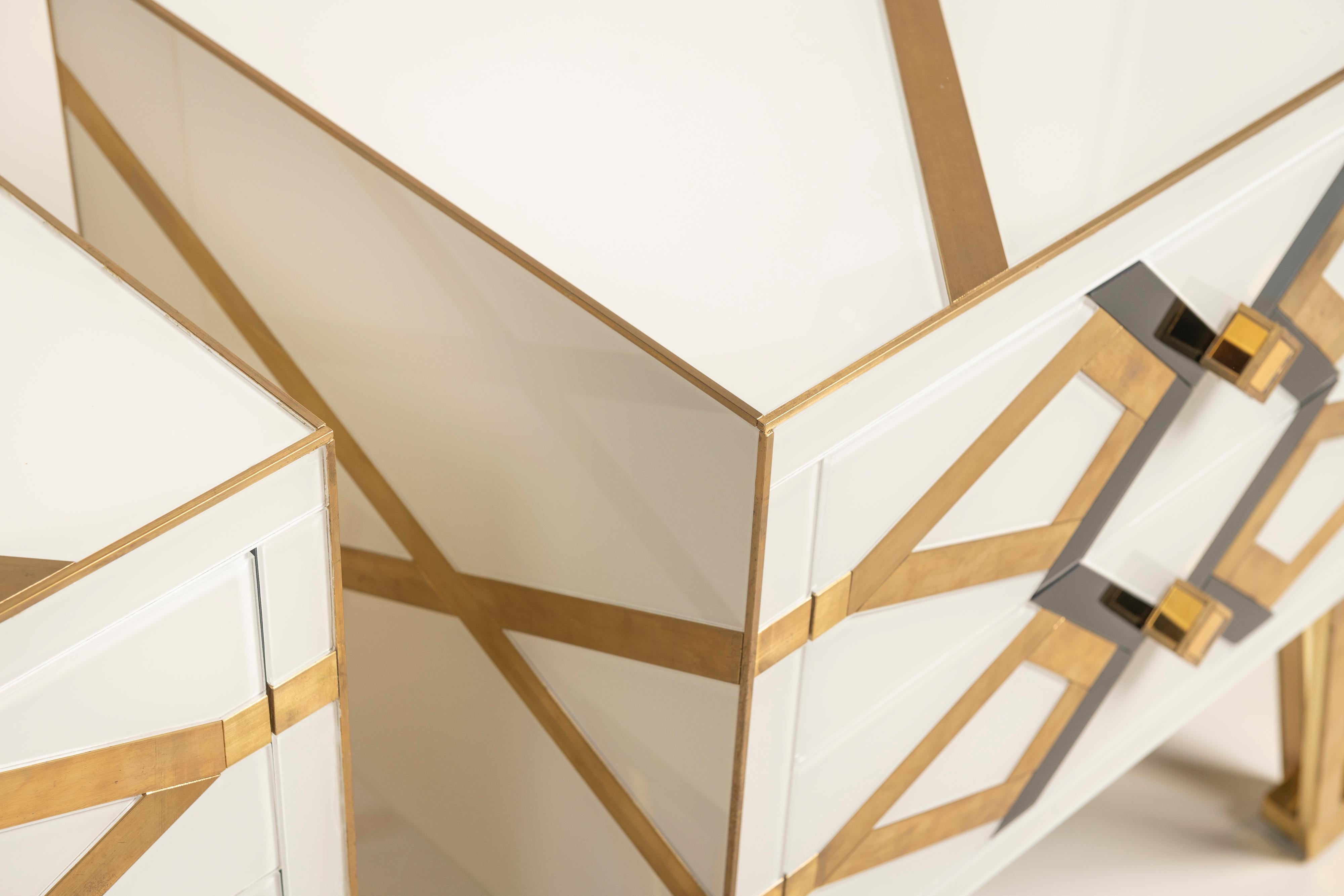 Pair Bespoke Cosulich Creation Gold Brass Black & White Nightstands/Side Tables For Sale 5