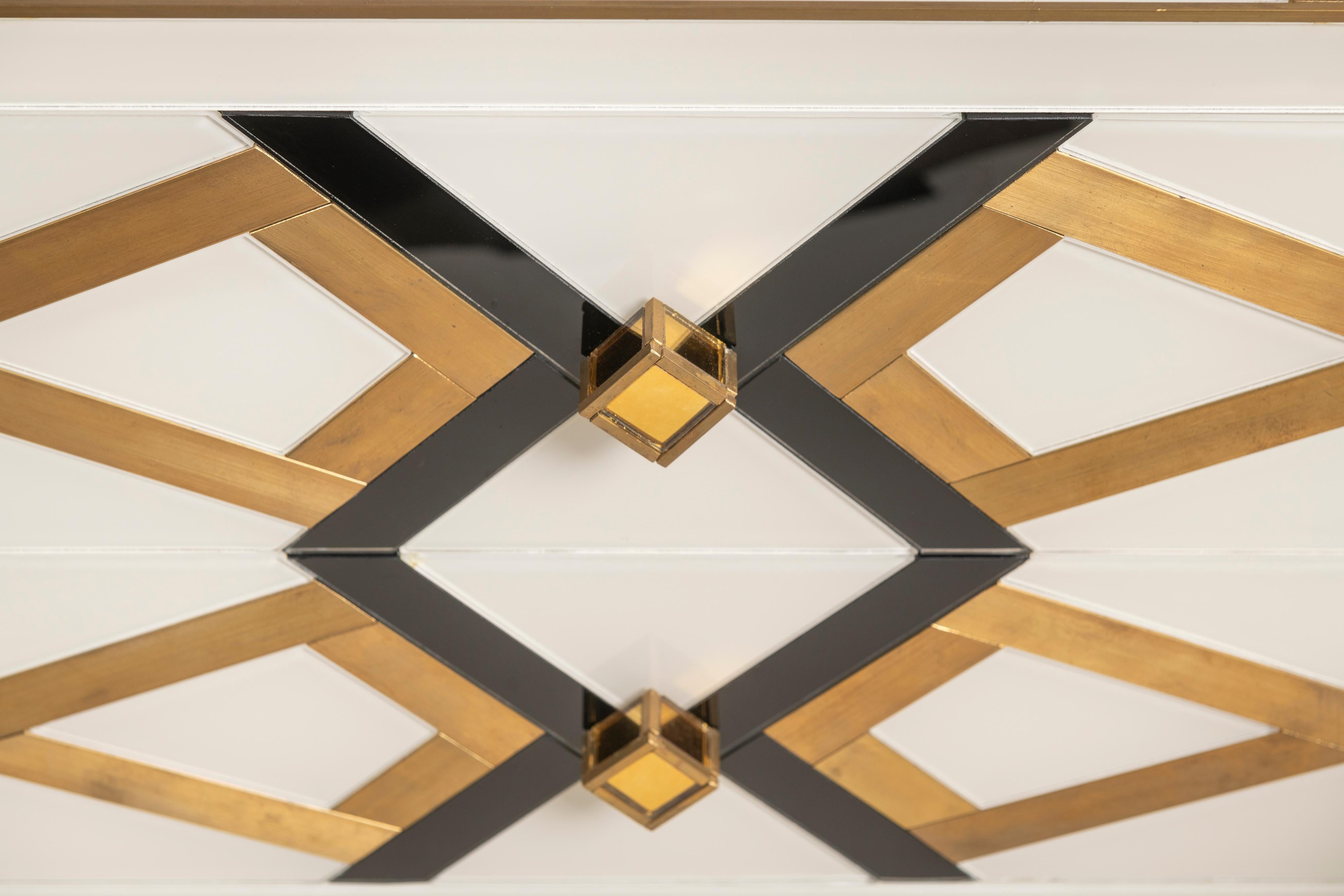 Italian Pair Bespoke Cosulich Creation Gold Brass Black & White Nightstands/Side Tables For Sale