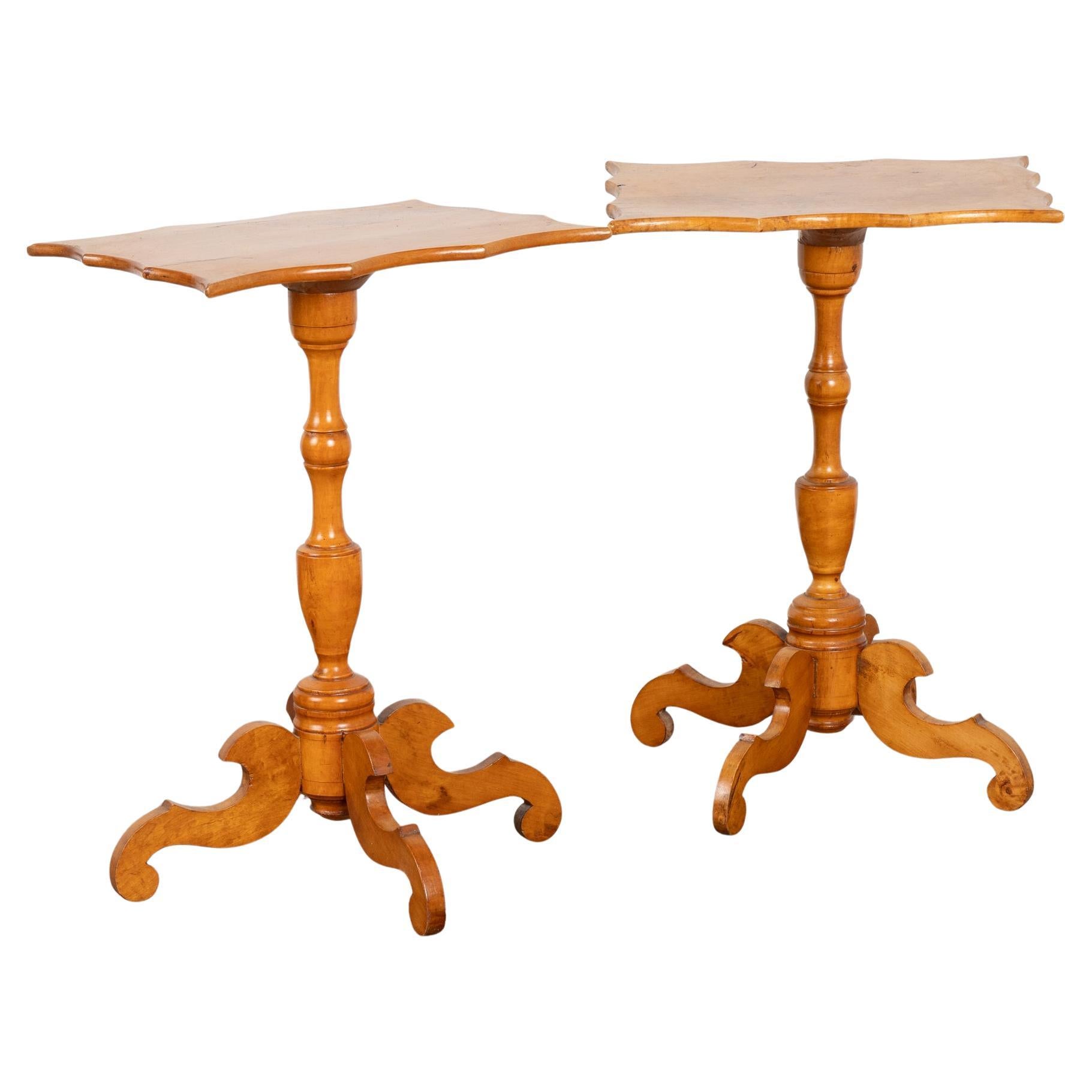 Paar, Biedermeier Kleine Pedestal Beistelltische, Schweden um 1890
