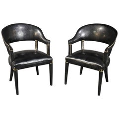 Paire de chaises de bureau d'appoint en faux cuir et laiton imprimé alligator noir cloutés