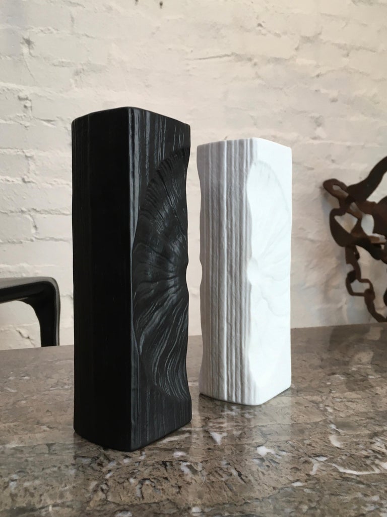 Pair Black and White Op Art Rosenthal Studio-Linie Vases Martin Freyer For Sale 4