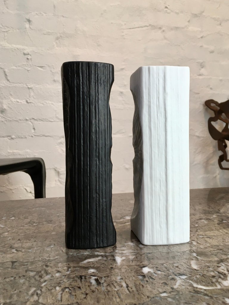 Pair Black and White Op Art Rosenthal Studio-Linie Vases Martin Freyer For Sale 2