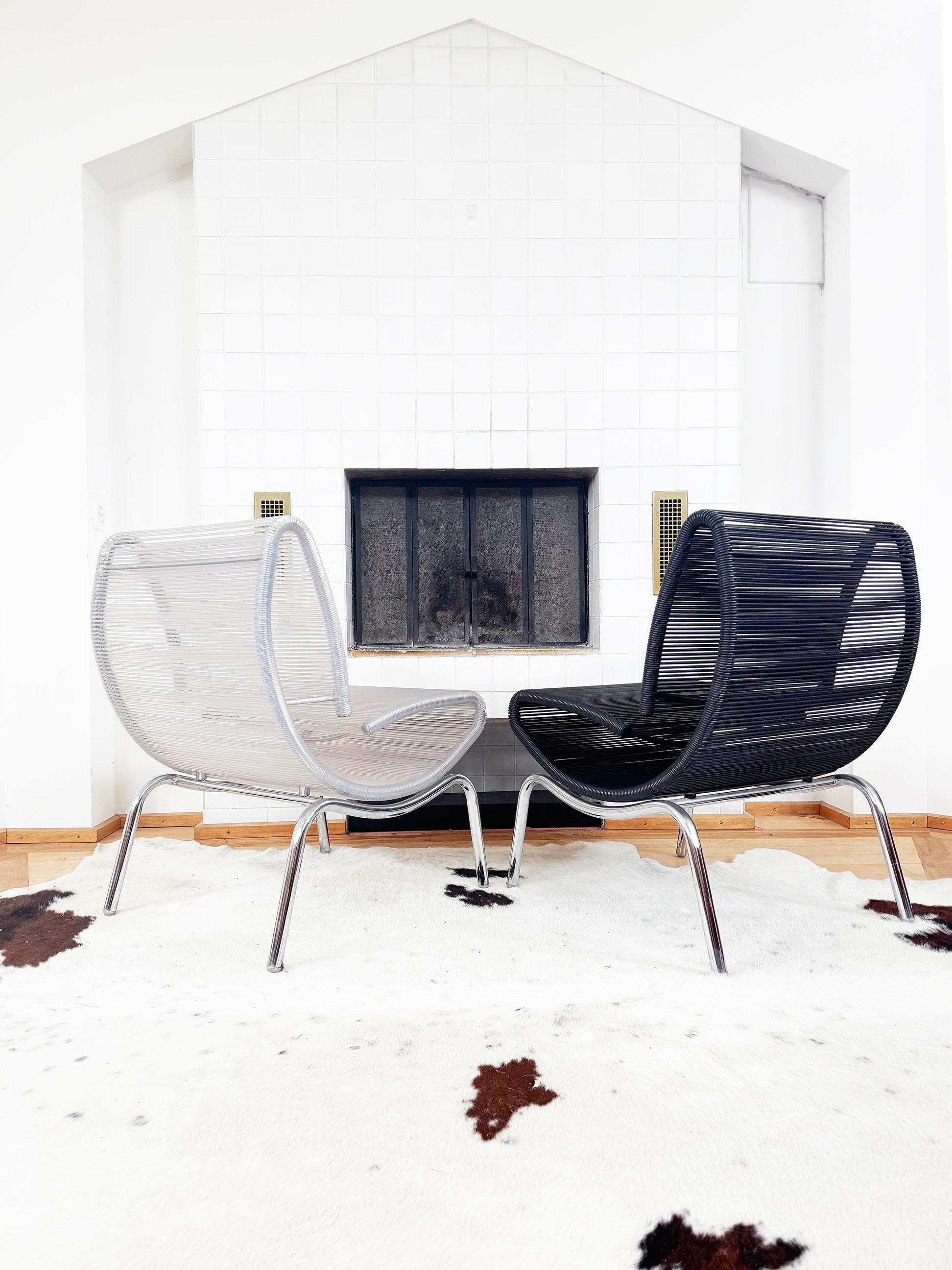 Postmoderne PAIR Black + Clear Chair Model 