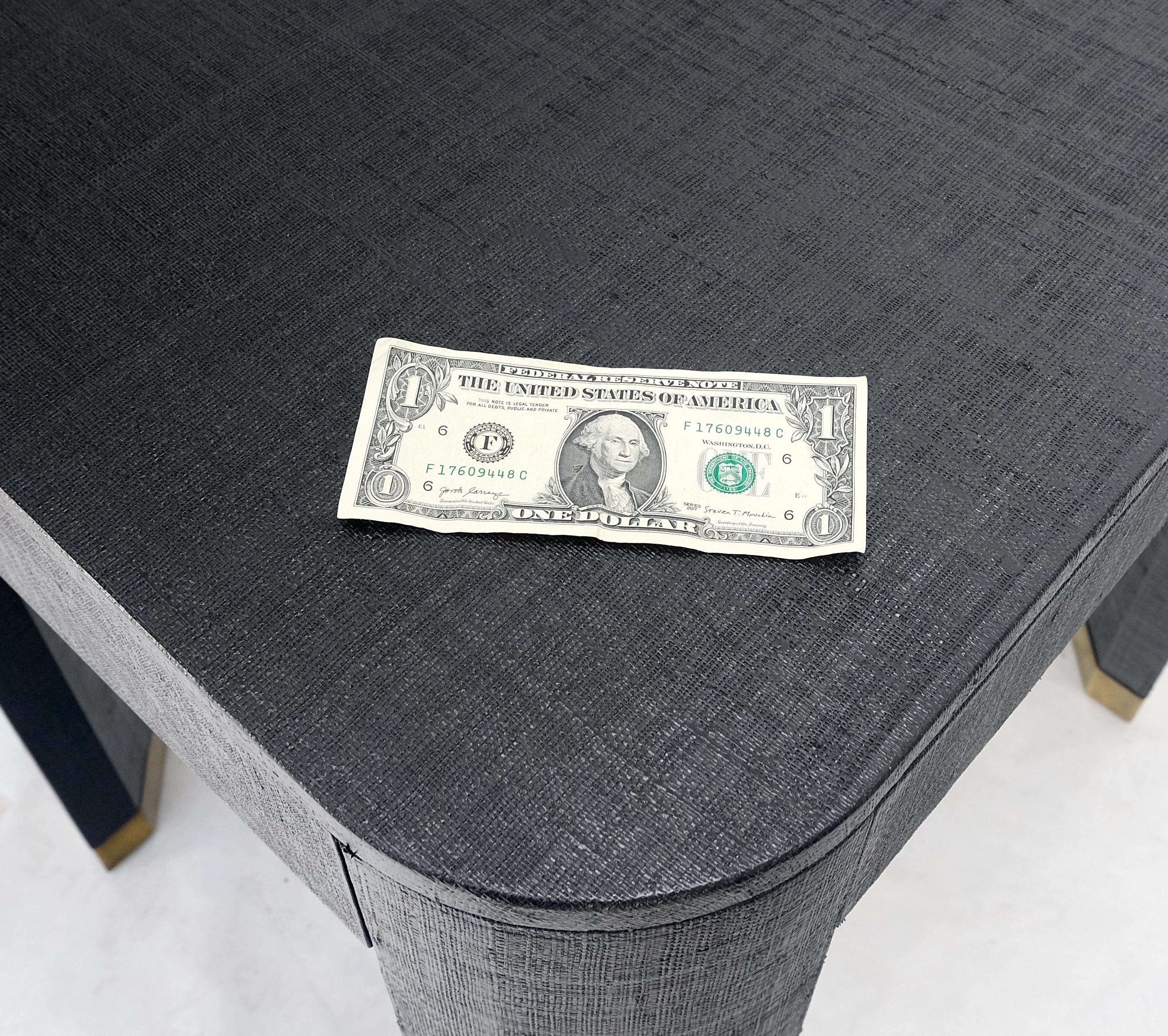 Paire de tables de chevet à un tiroir en laque noire enveloppée de tissu d'herbe MINT ! en vente 1