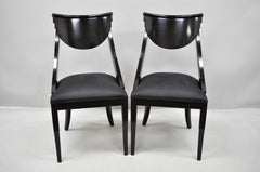 Coppia di poltrone Hollywood Regency italiane in lacca nera di Pietro Costantini