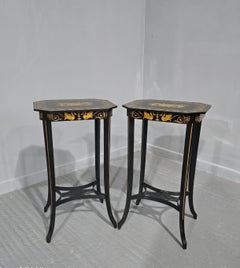 Paar schwarze, lackierte Lampenpaar  Tische