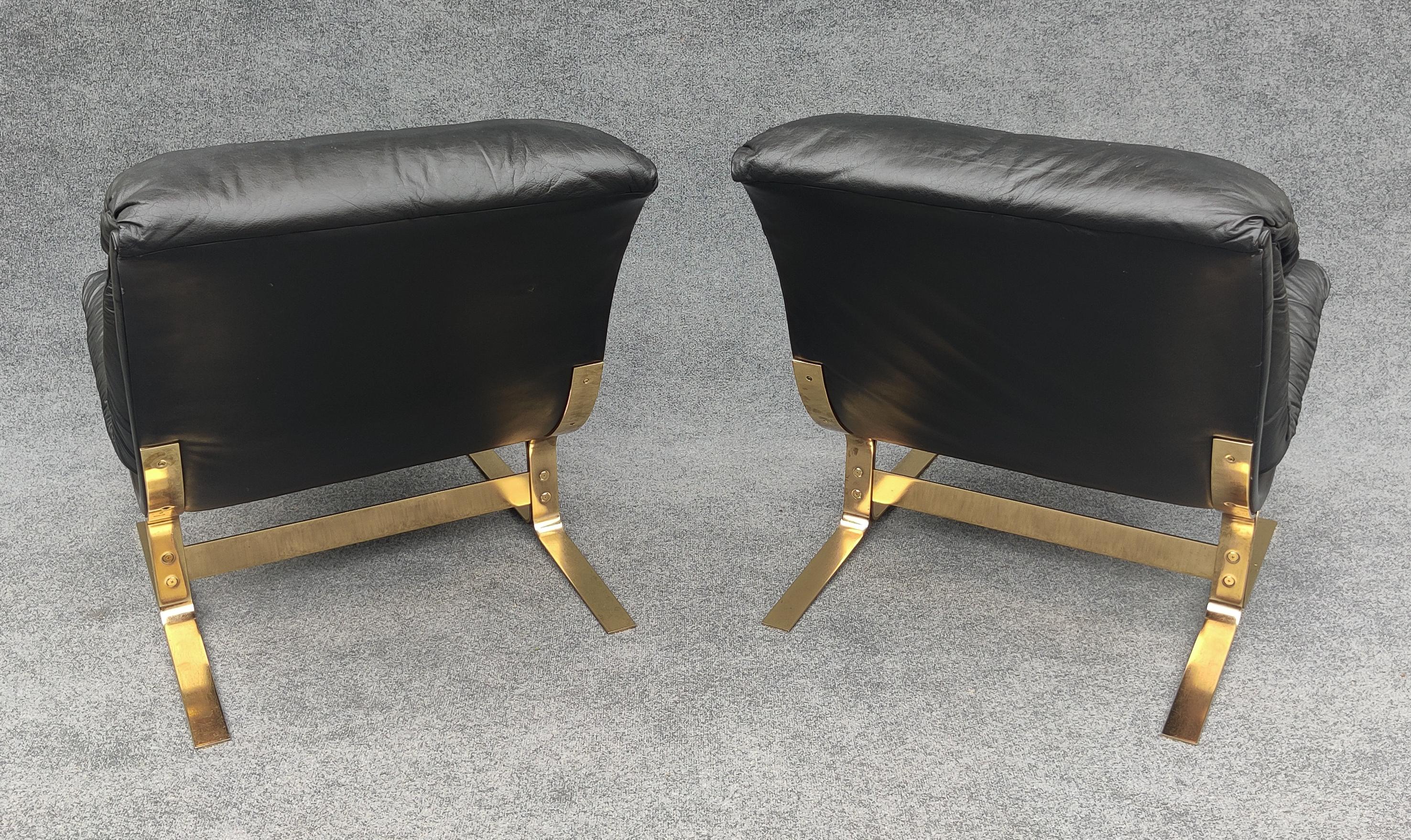 Pair Black Leather & Brass Plated Steel Lounge Chairs Style of Saporiti by Lane For Sale 3