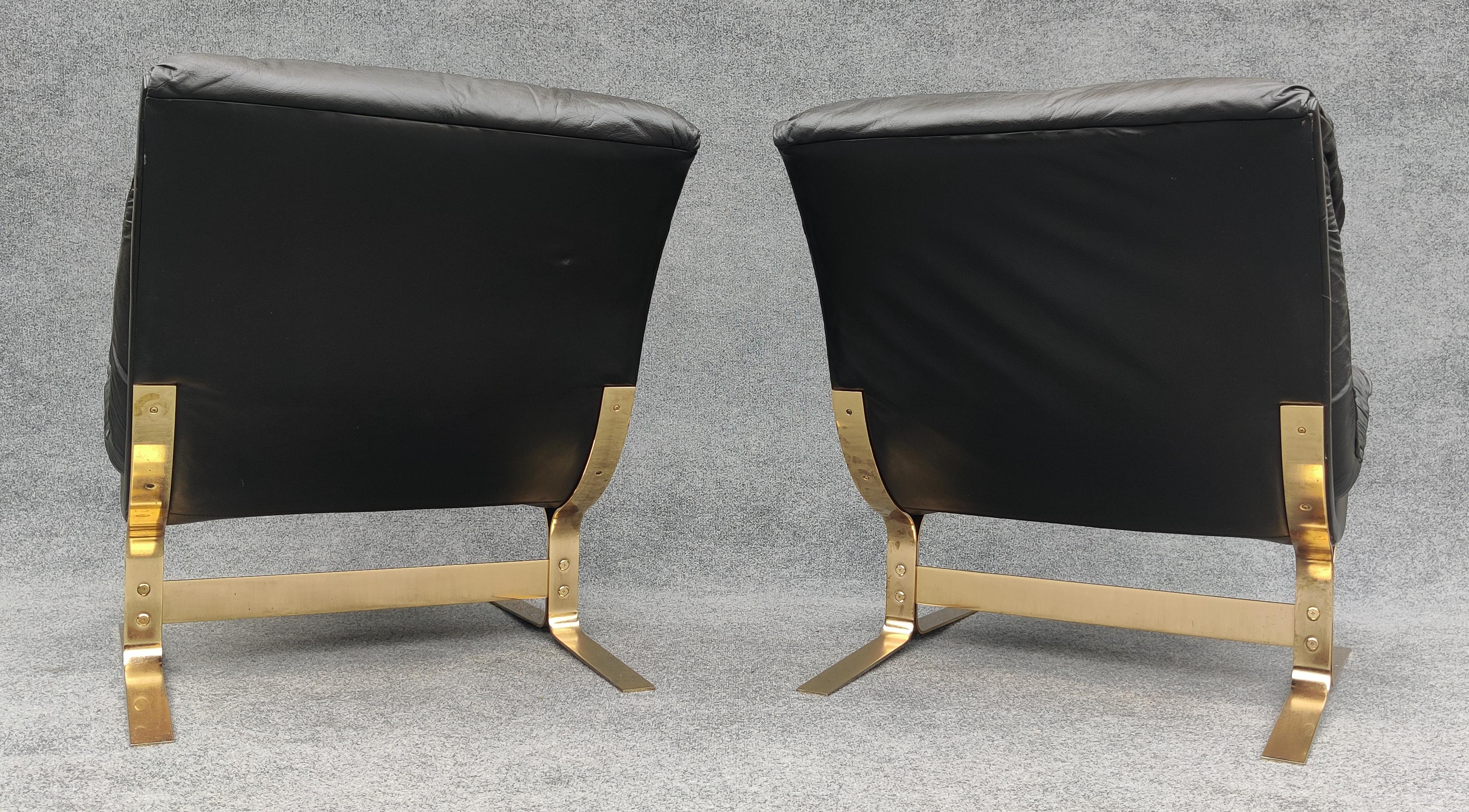 Pair Black Leather & Brass Plated Steel Lounge Chairs Style of Saporiti by Lane For Sale 4