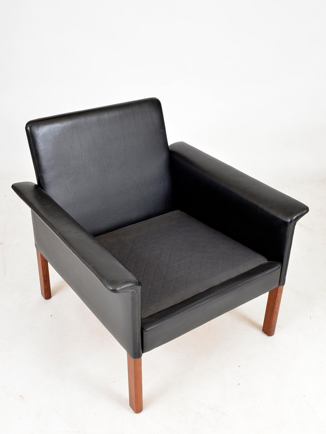 Pair Black Leather Lounge Chairs Model 500 by Hans Olsen CS Møbler Denmark 1960s 12