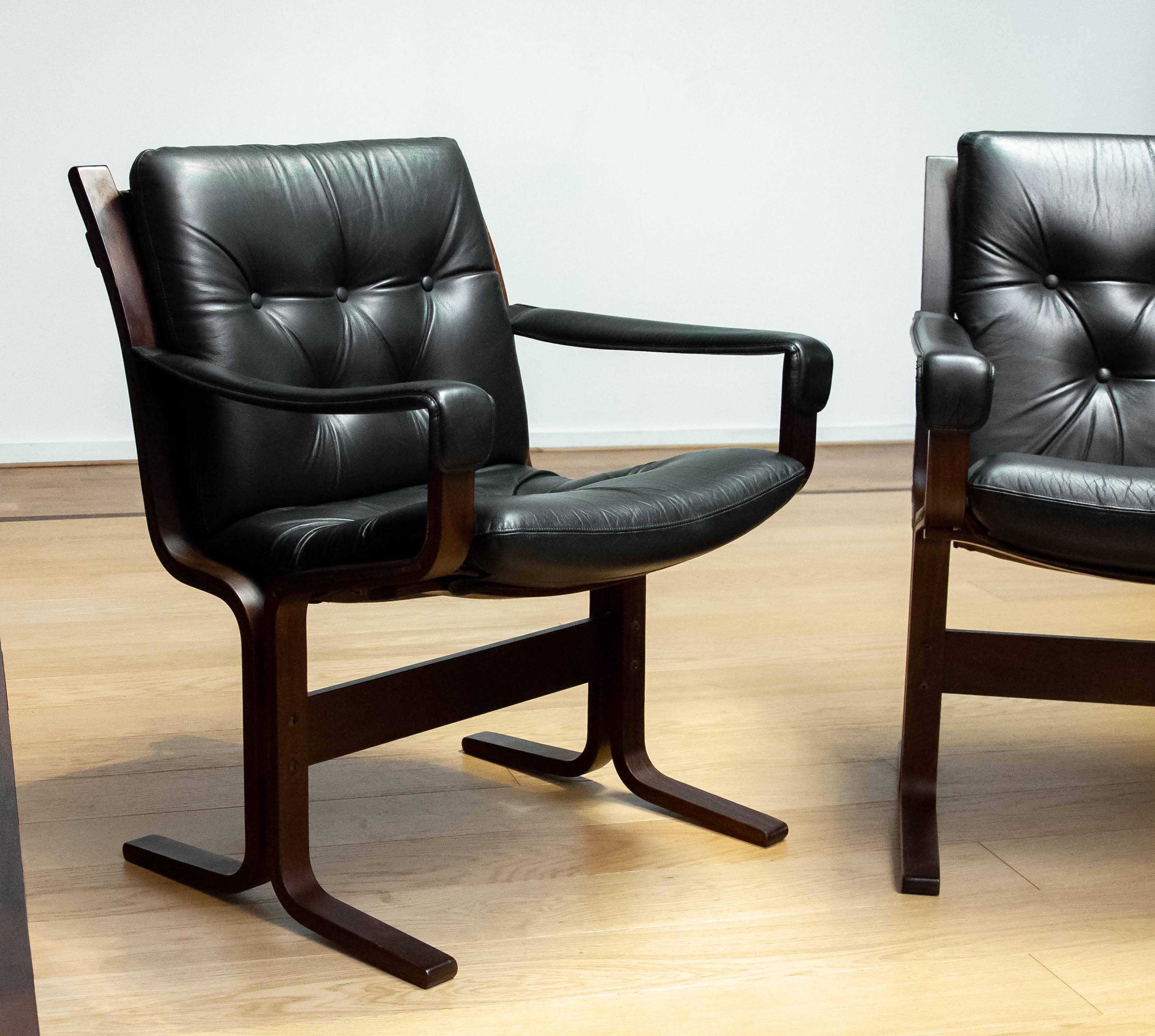Scandinavian Modern Pair Black Leather 'Siesta' Dining / Office Chairs By Ingmar Relling Westnova For Sale