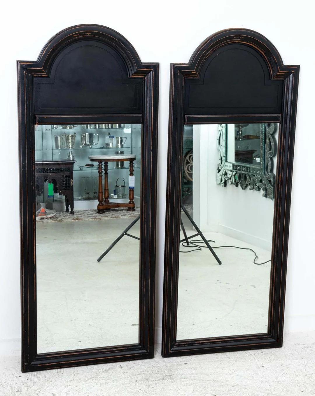 Paire de miroirs noirs du milieu du siècle en vente 1