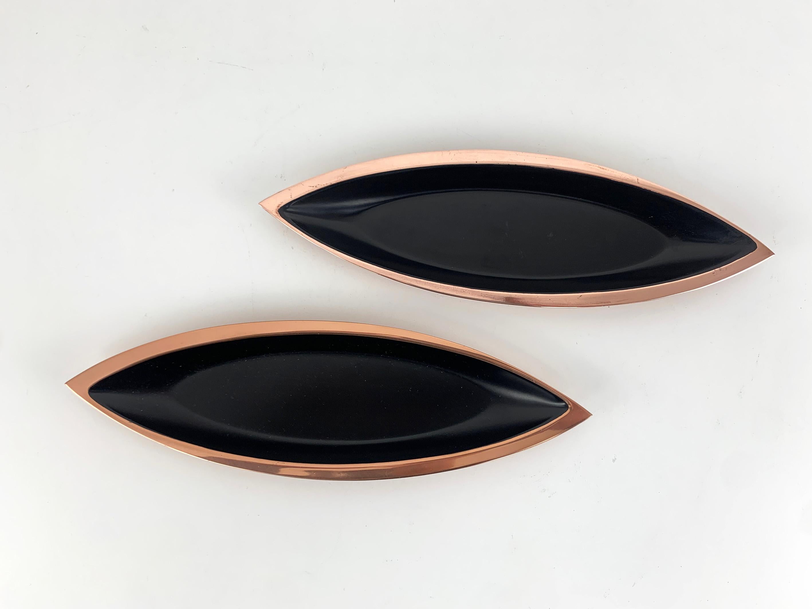 Pair Black Modernist Bowls in Copper by Gunnar Ander Ystad Metall Sweden  In Good Condition For Sale In Vorst, BE