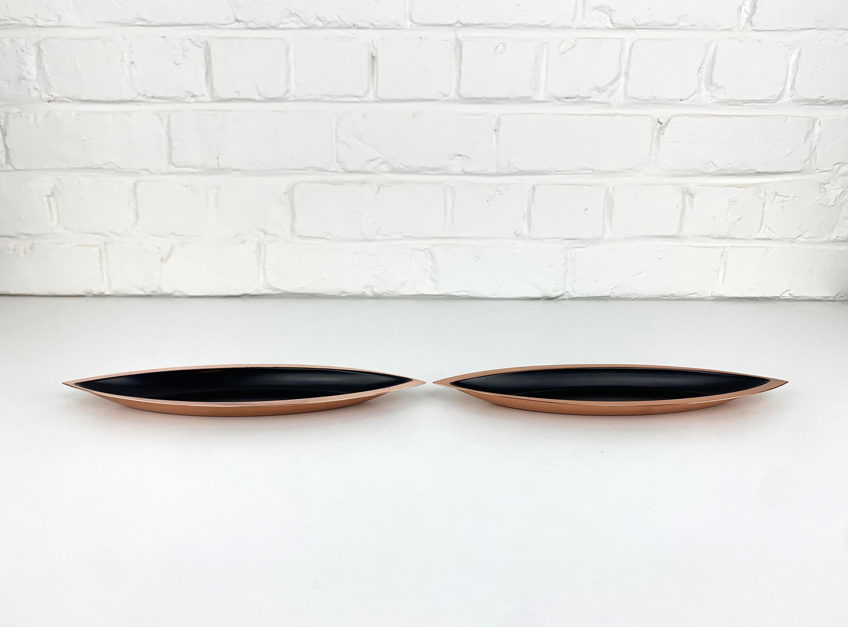Paire de bols modernistes noirs en cuivre de Gunnar Ander Ystad Metall Suède  en vente 1