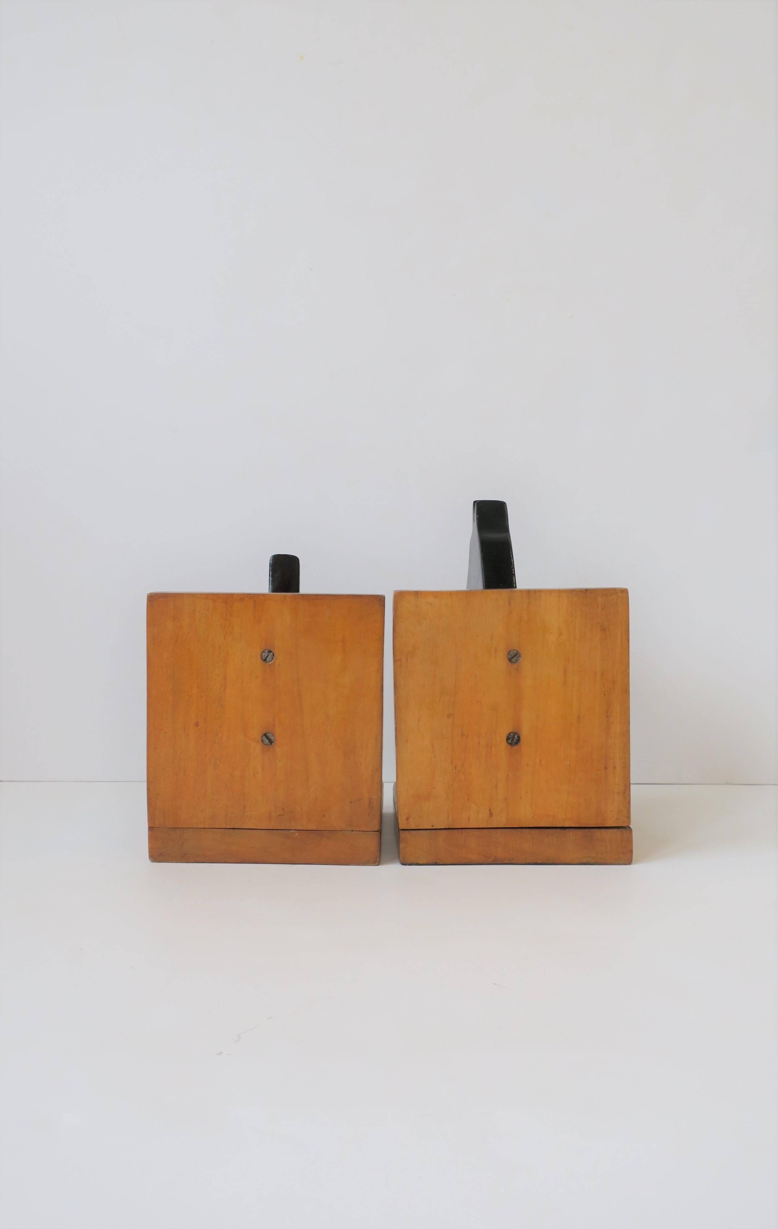 Pair of Black Scottish 'Scottie' Terrier Dog Bookends 1