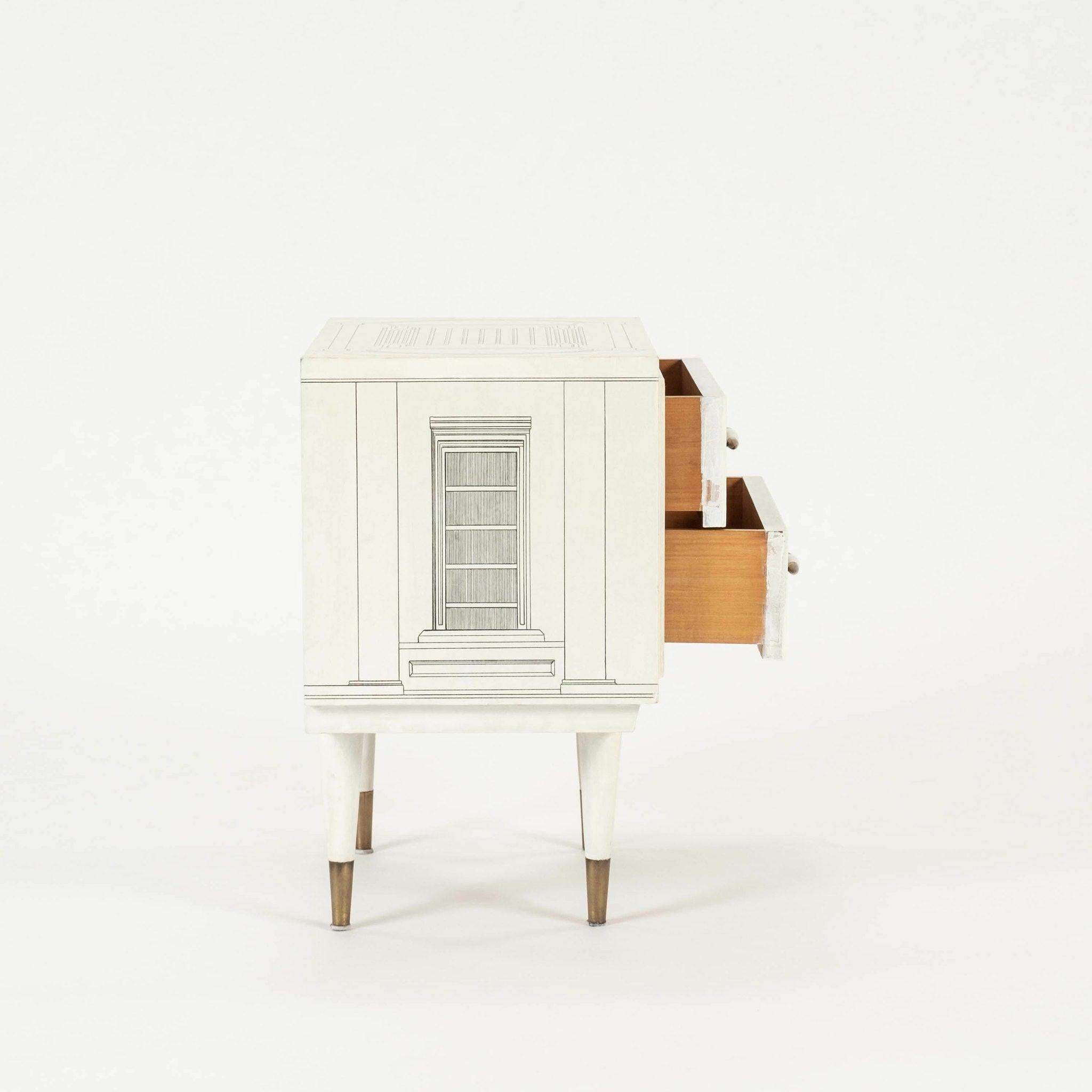 Pareja de Mesillas de Noche de Arquitectura Surrealistas Italianas de 1960 en Blanco y Negro en venta 5