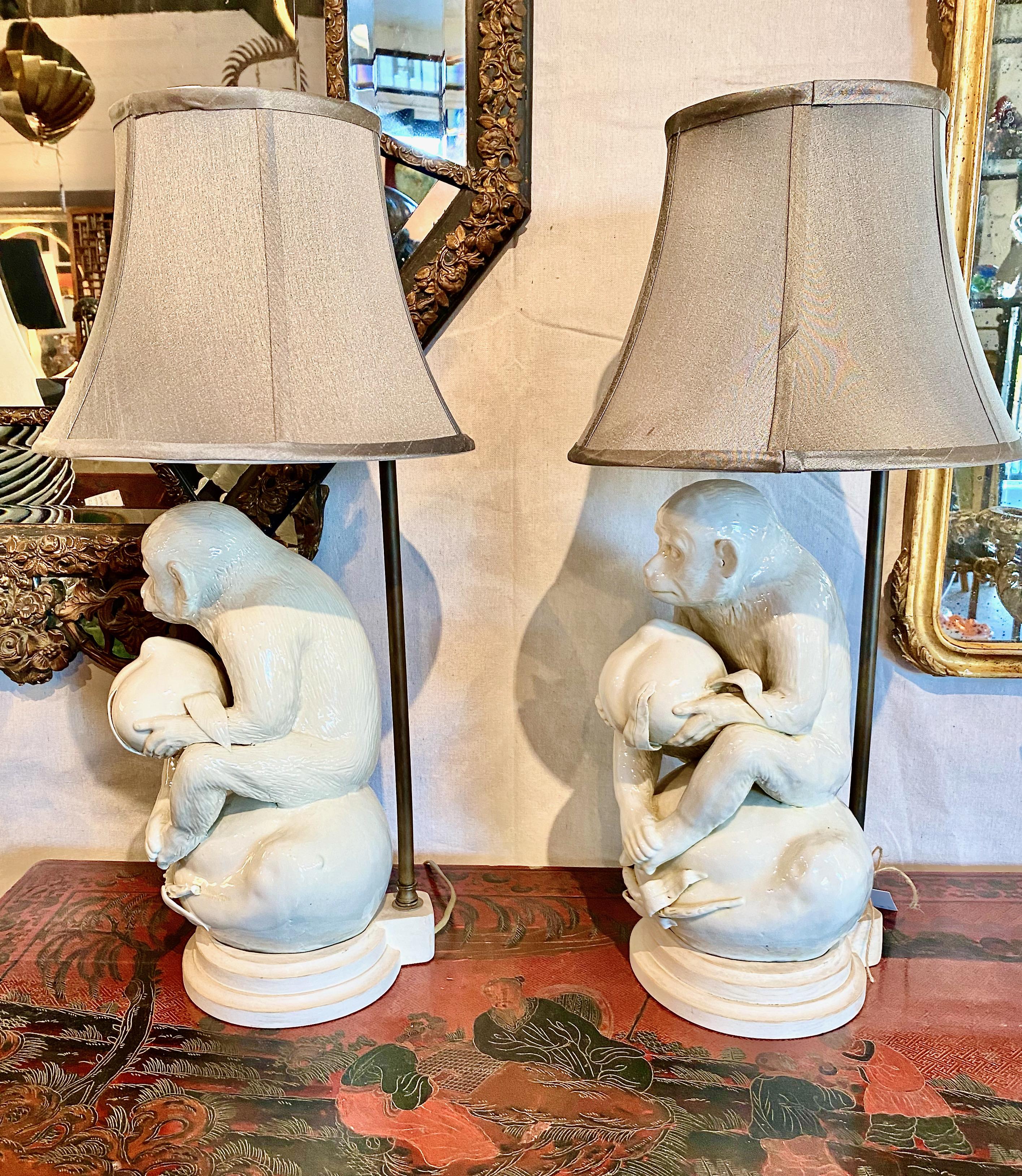 3 monkey lamp