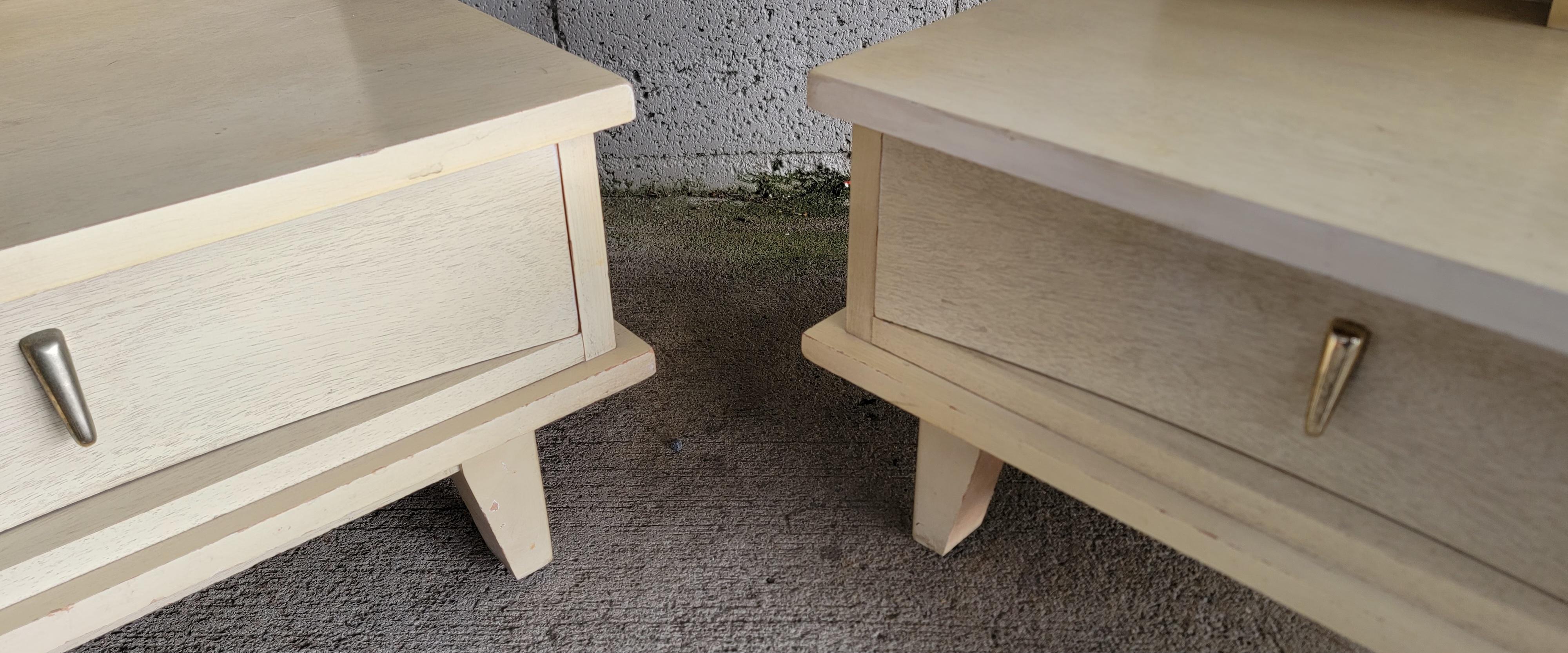 Pair Blonde / White Two Tier Nightstands by Dixie Furniture Co. 1950's 5