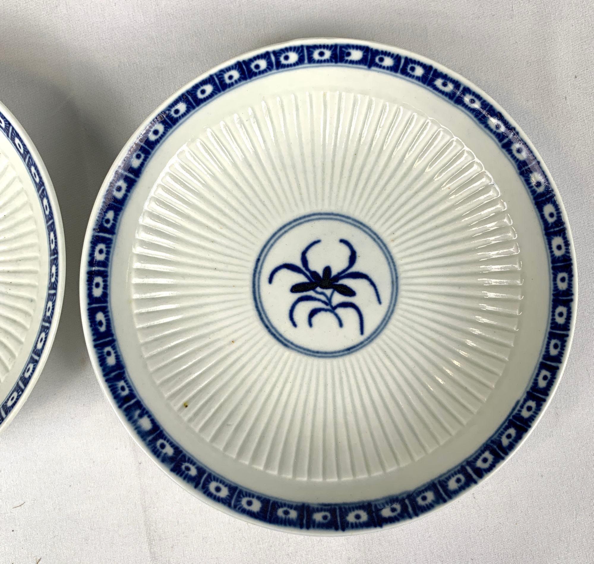 Chinoiserie Pair Blue and White 18th Century Dr. Wall Worcester Porcelain Saucers For Sale