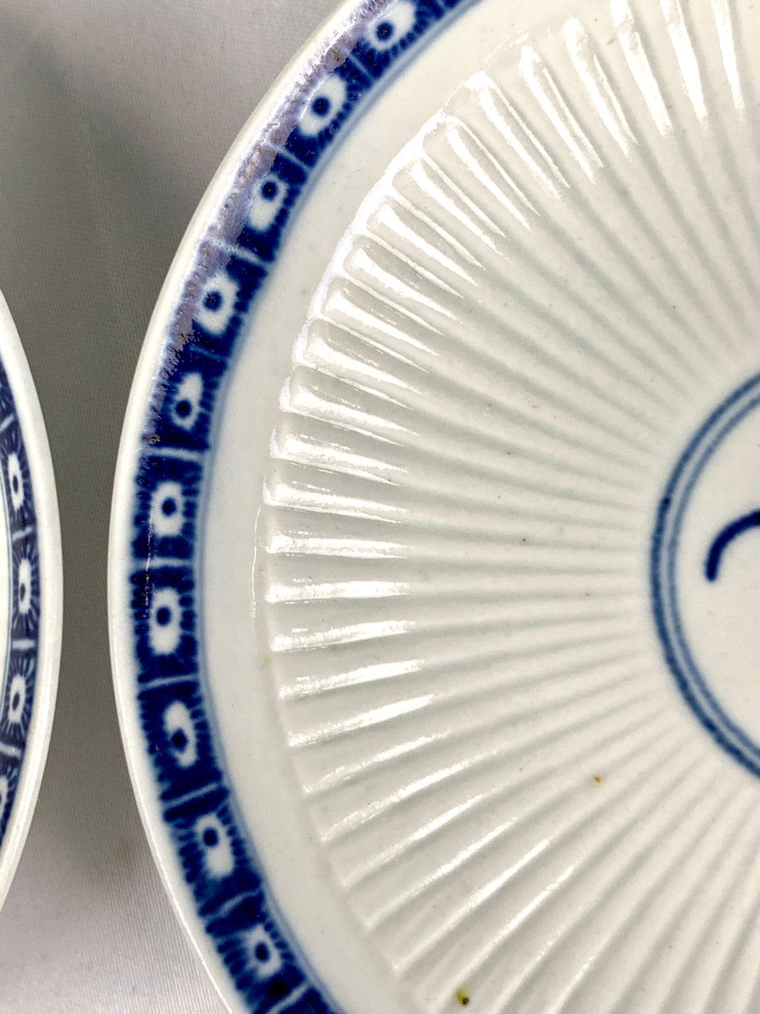 English Pair Blue and White 18th Century Dr. Wall Worcester Porcelain Saucers For Sale