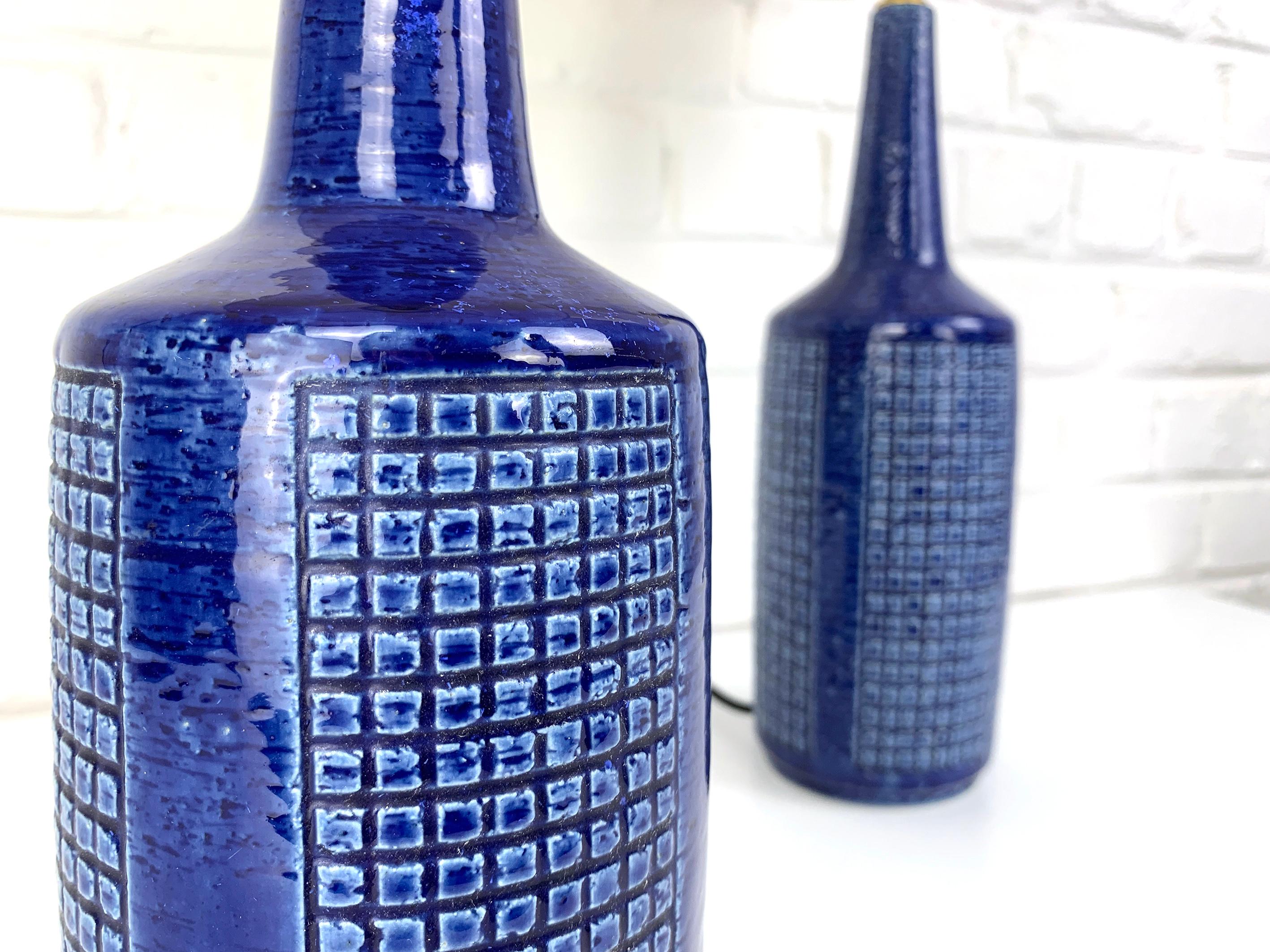 Danois Paire de lampes de table en céramique bleue de Palshus Danemark, grès Linnemann-Schmidt en vente