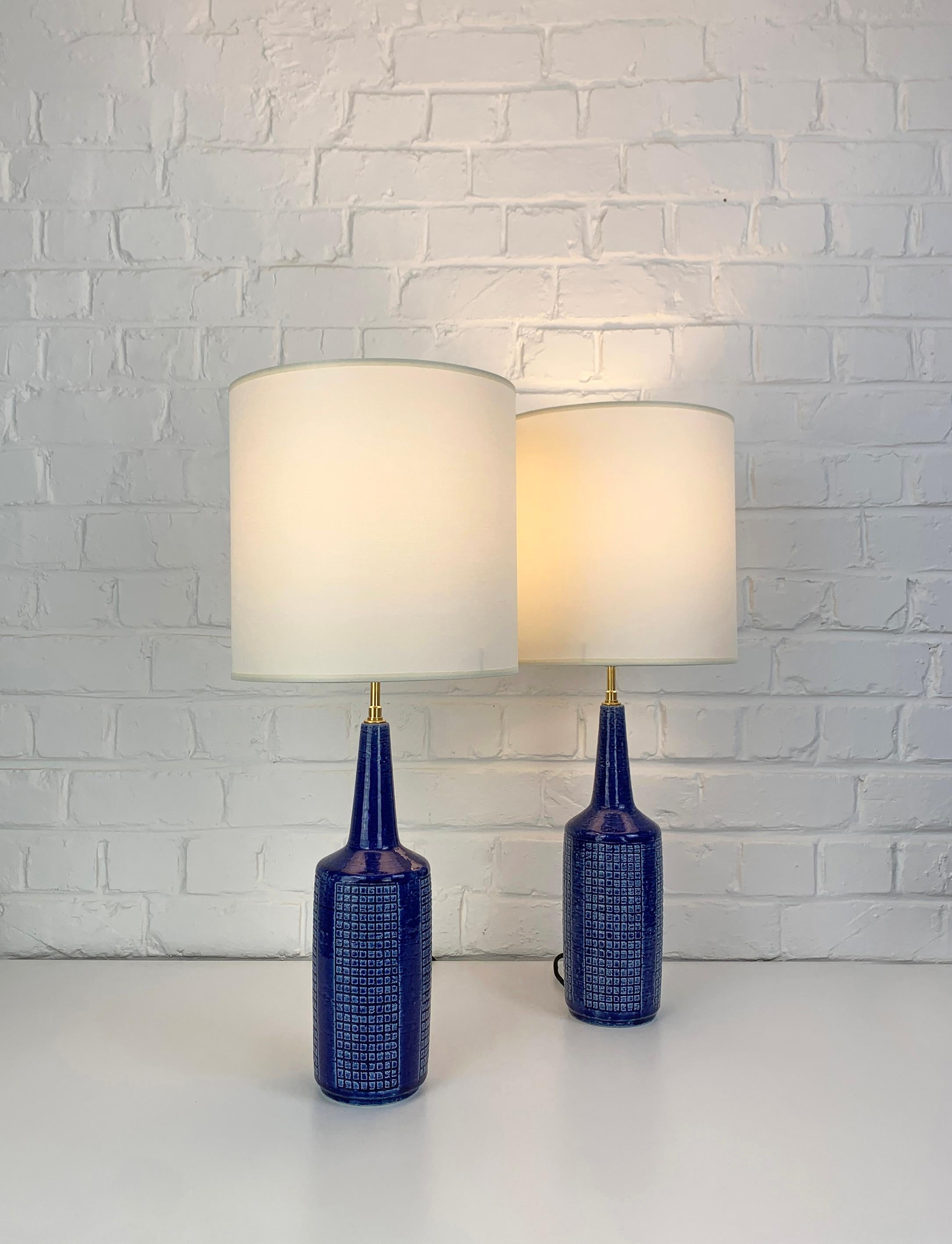 Céramique Paire de lampes de table en céramique bleue de Palshus Danemark, grès Linnemann-Schmidt en vente