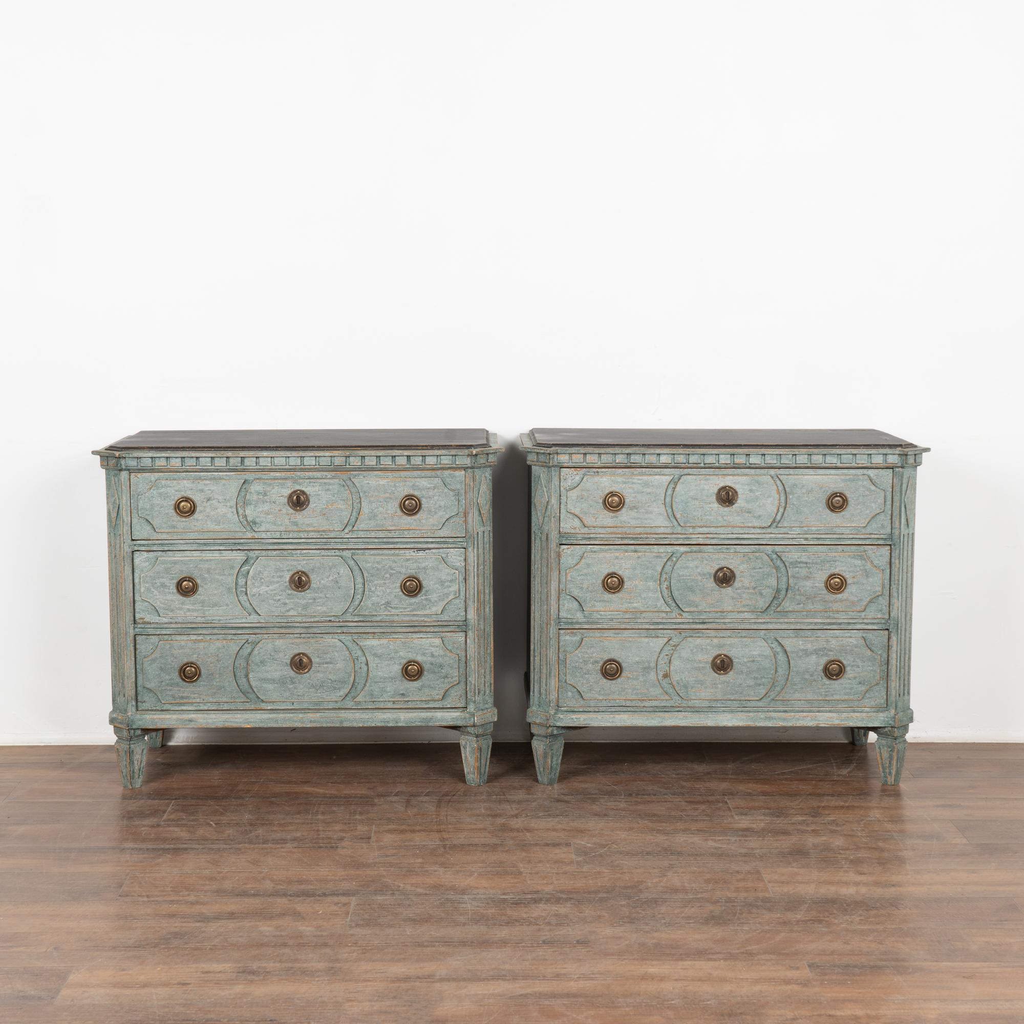 Pair Blue Painted Gustavian Chest of Drawers With Black Top Sweden circa 1860-80 In Good Condition In Round Top, TX