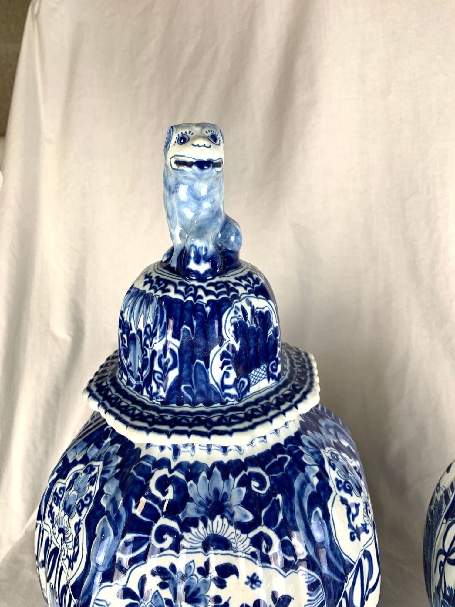 Pair Blue & White Dutch Delft Jars Hand Painted Marked De Porceleyne Bijl C-1780 In Excellent Condition For Sale In Katonah, NY