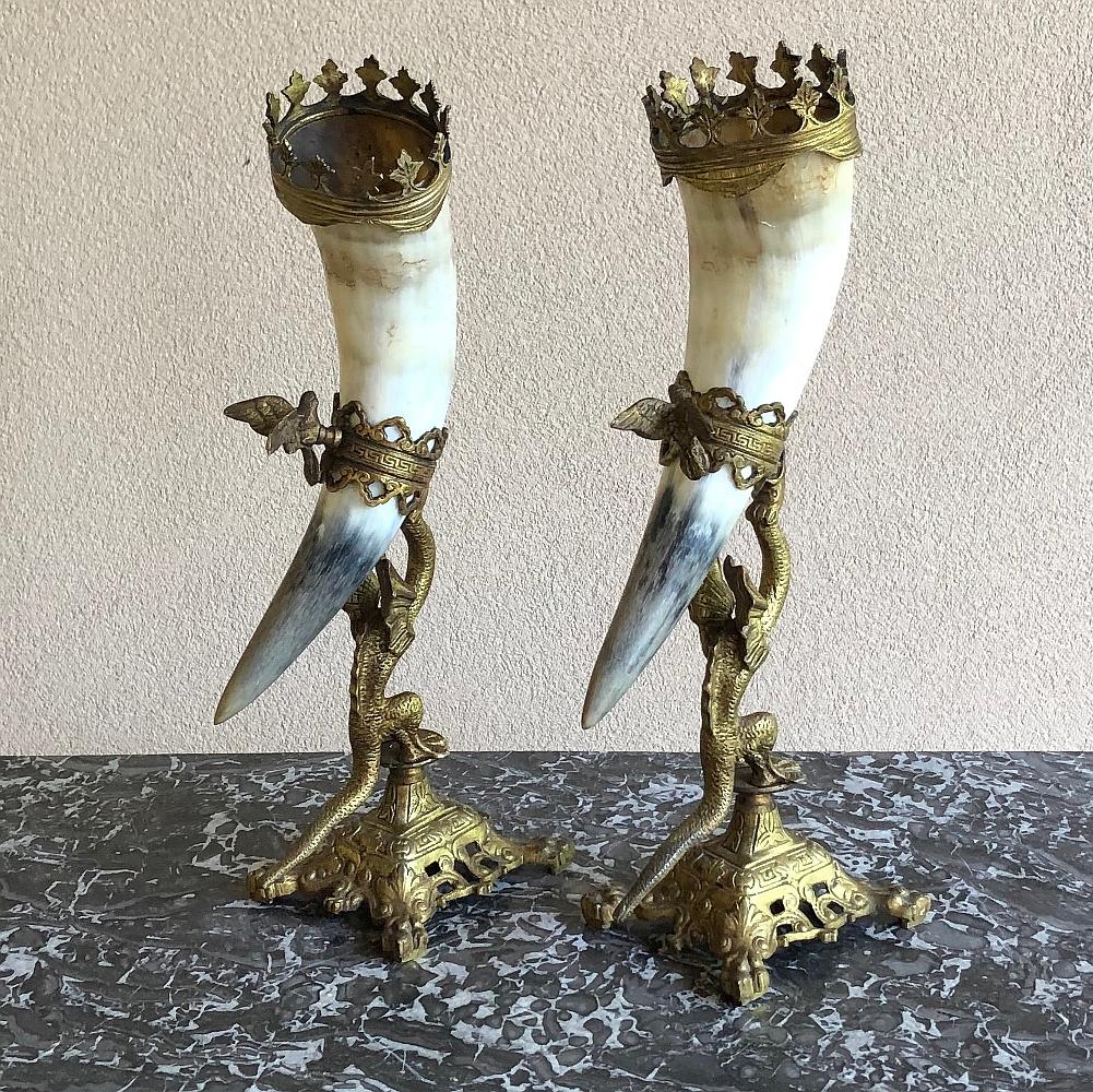 Pair of Bookends, 19th Century Bronze-Mounted Horn In Good Condition In Dallas, TX