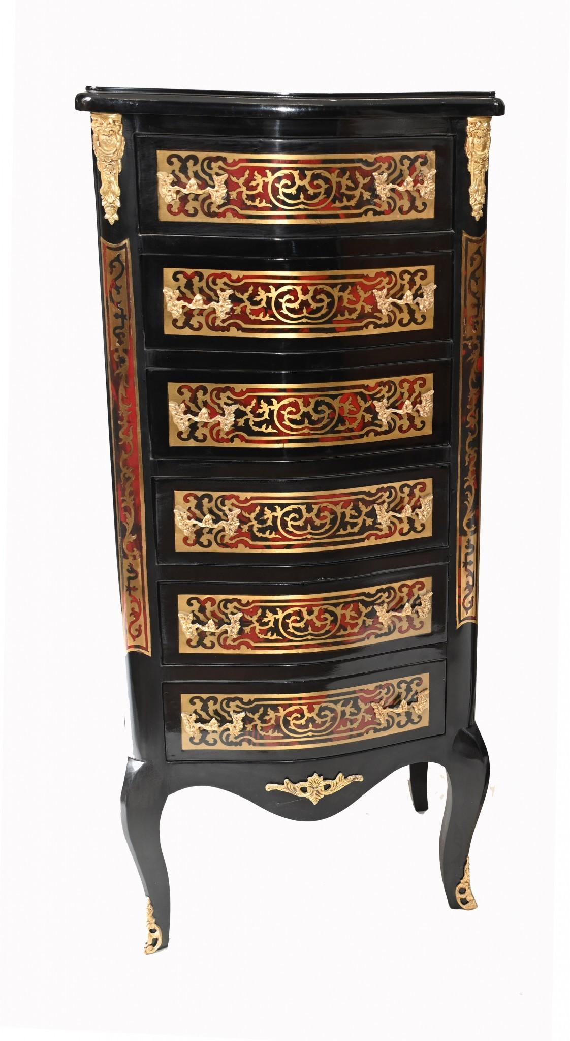 Coppia di cassettiere Boulle Tall Boy a intarsio francese In condizioni buone in vendita a Potters Bar, GB