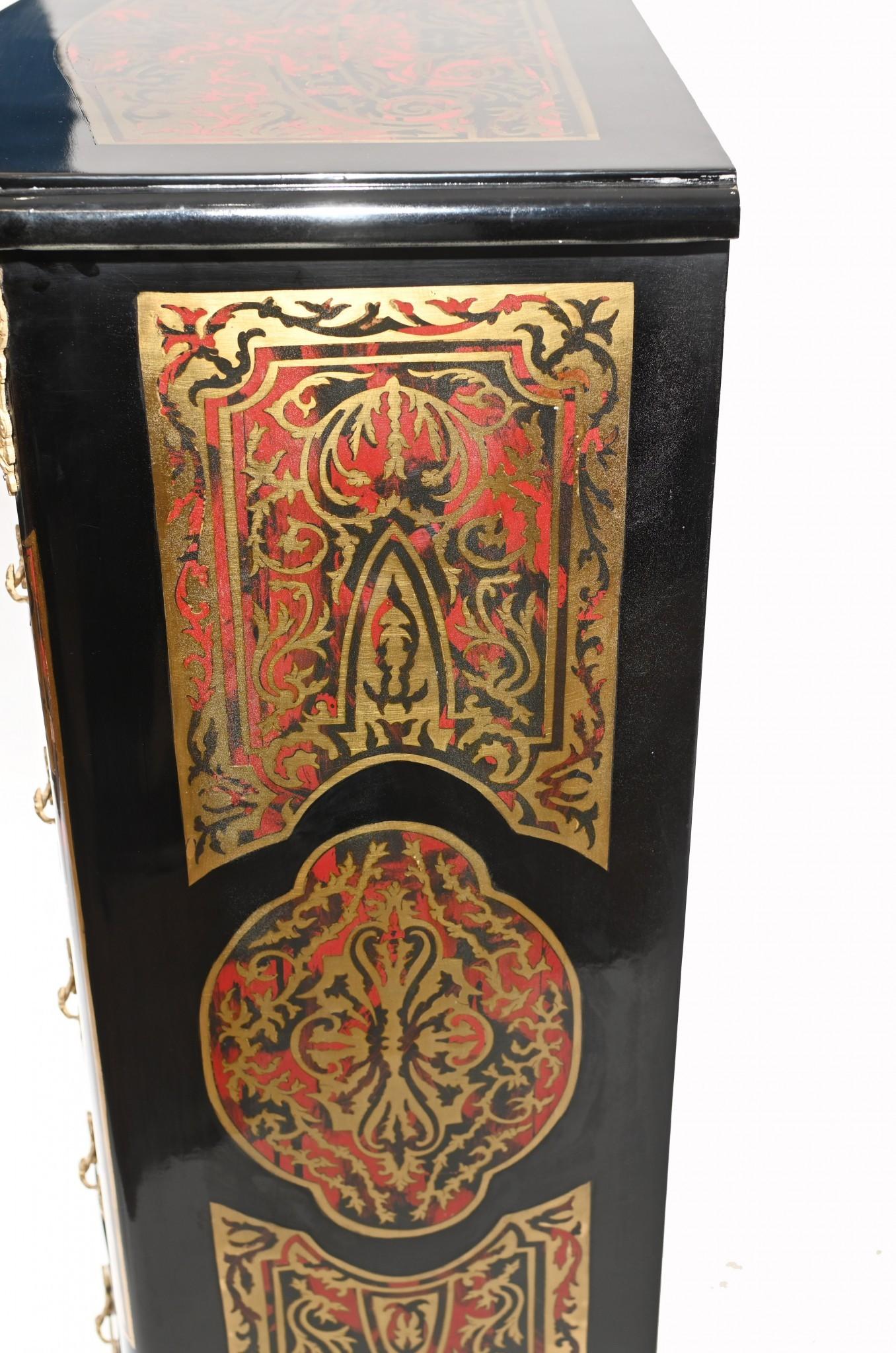 Coppia di cassettiere Boulle Tall Boy a intarsio francese in vendita 1