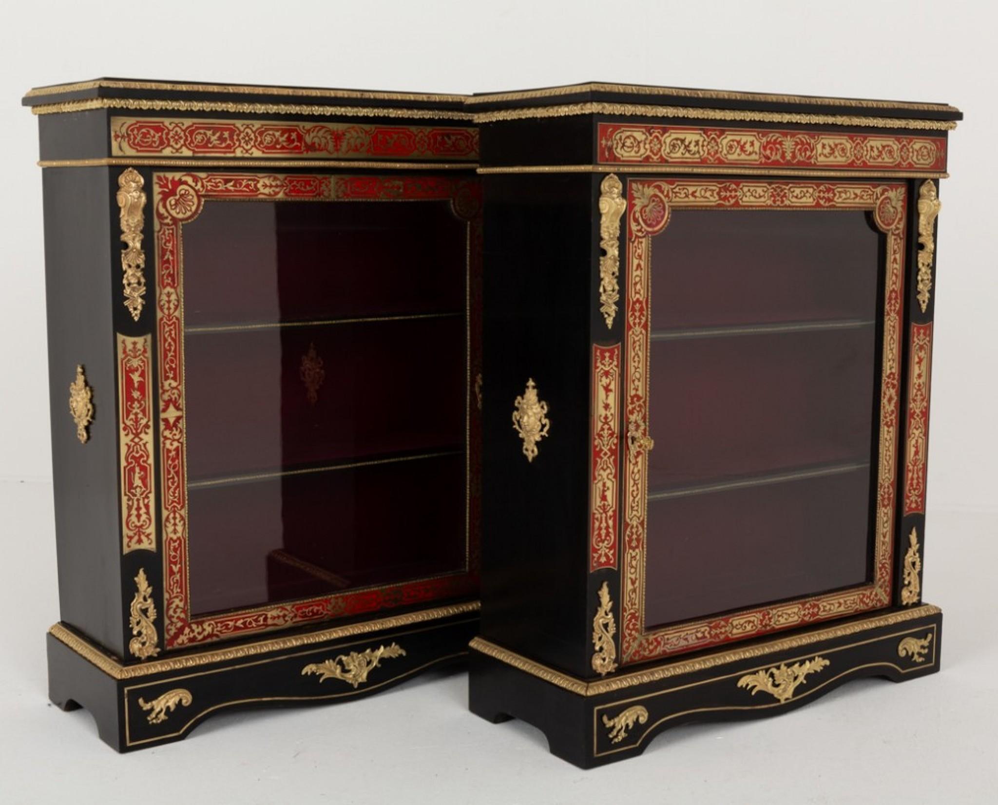 Coppia di armadietti a molo Boulle con intarsi ebanizzati Antico 1850 in vendita 5