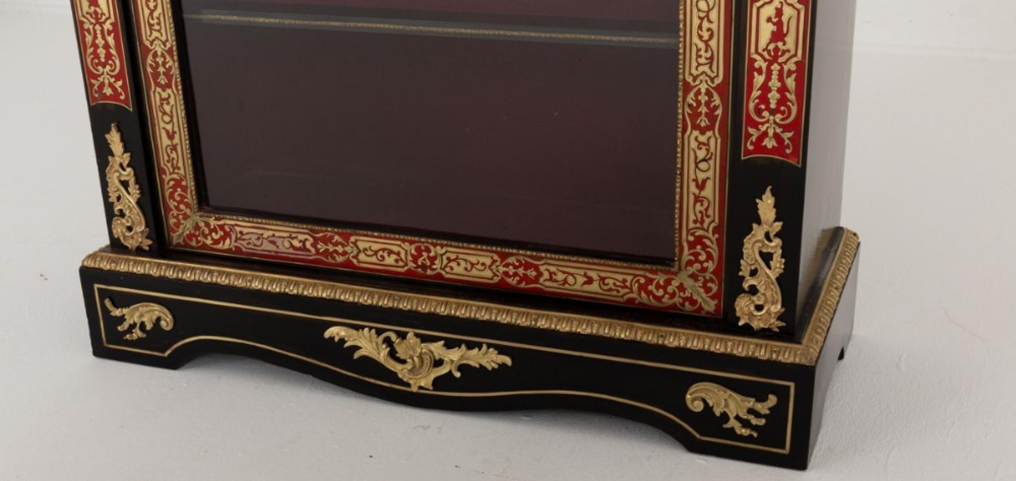 Coppia di armadietti a molo Boulle con intarsi ebanizzati Antico 1850 in vendita 6