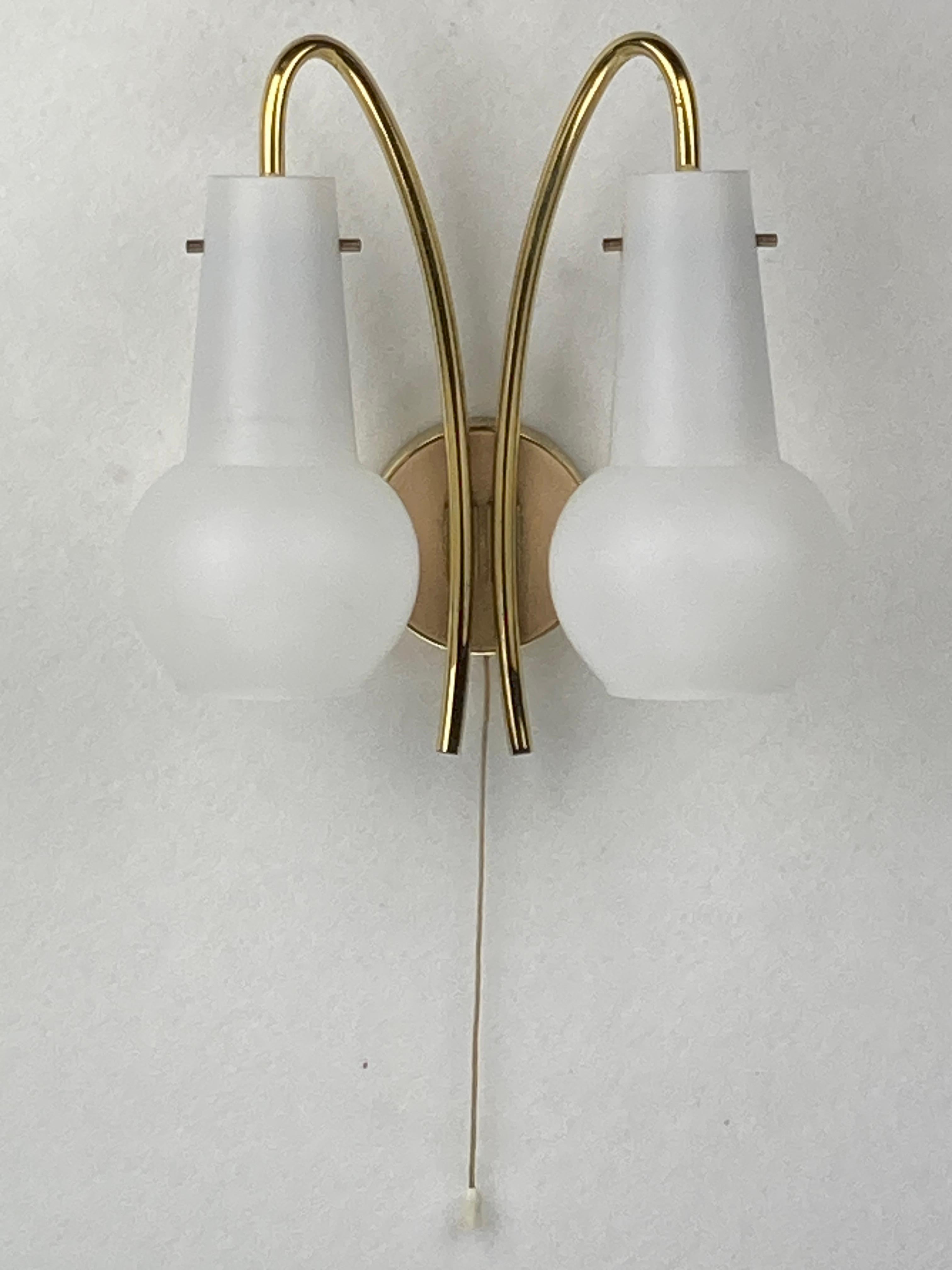 Mid-Century Modern Pair brass and opaline wall sconces or bedside lamps, Austria 1950s For Sale