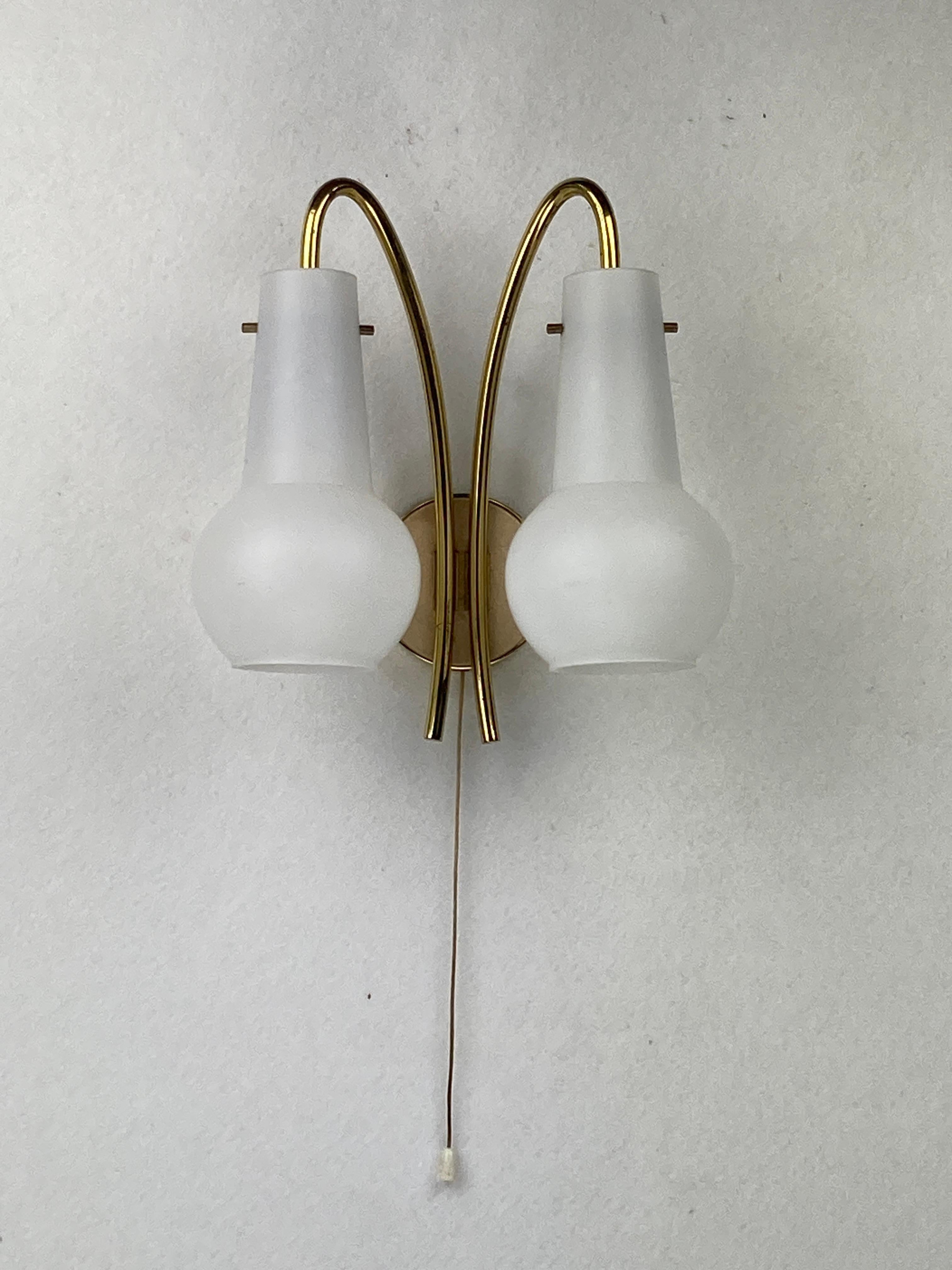 Pair brass and opaline wall sconces or bedside lamps, Austria 1950s For Sale 2