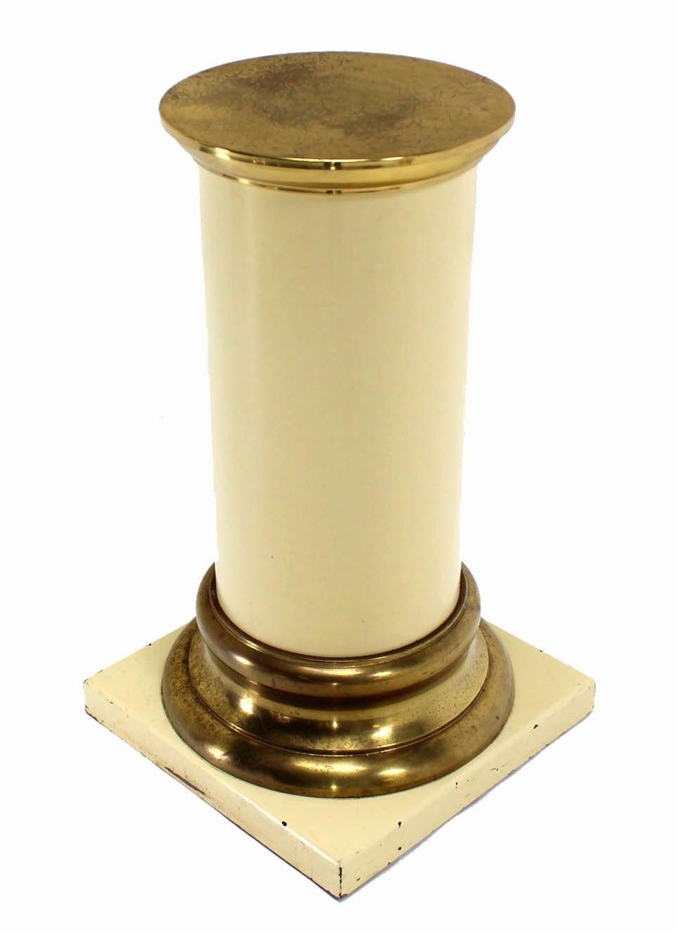 Mid-Century Modern Pair Brass and White Beige Lacquered Wood Round Pedestals Table Bases Stands  For Sale