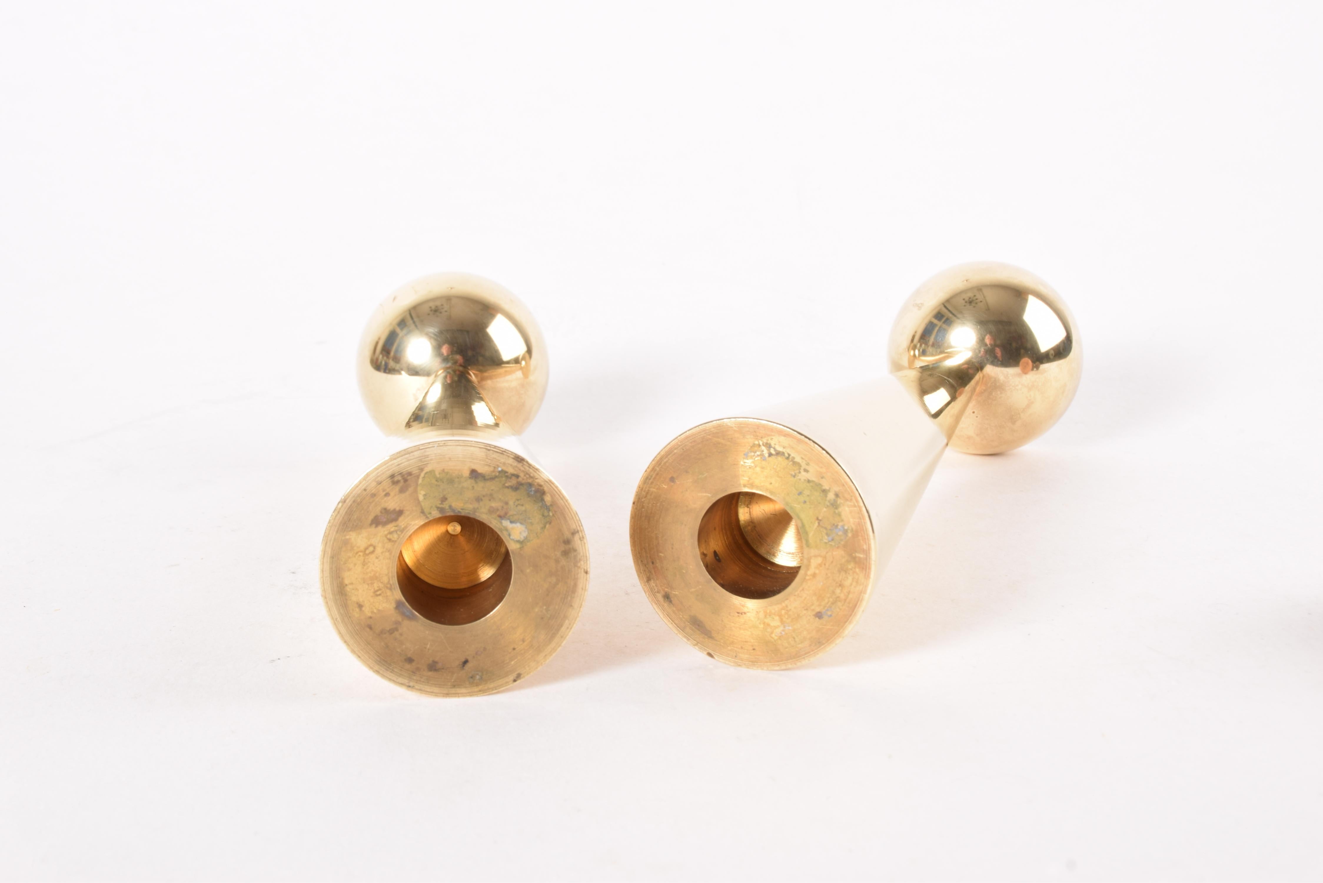 Paire de photophores ou bougeoirs en laiton The Modern Design Scandinavian Modern designs 1960s en vente 1