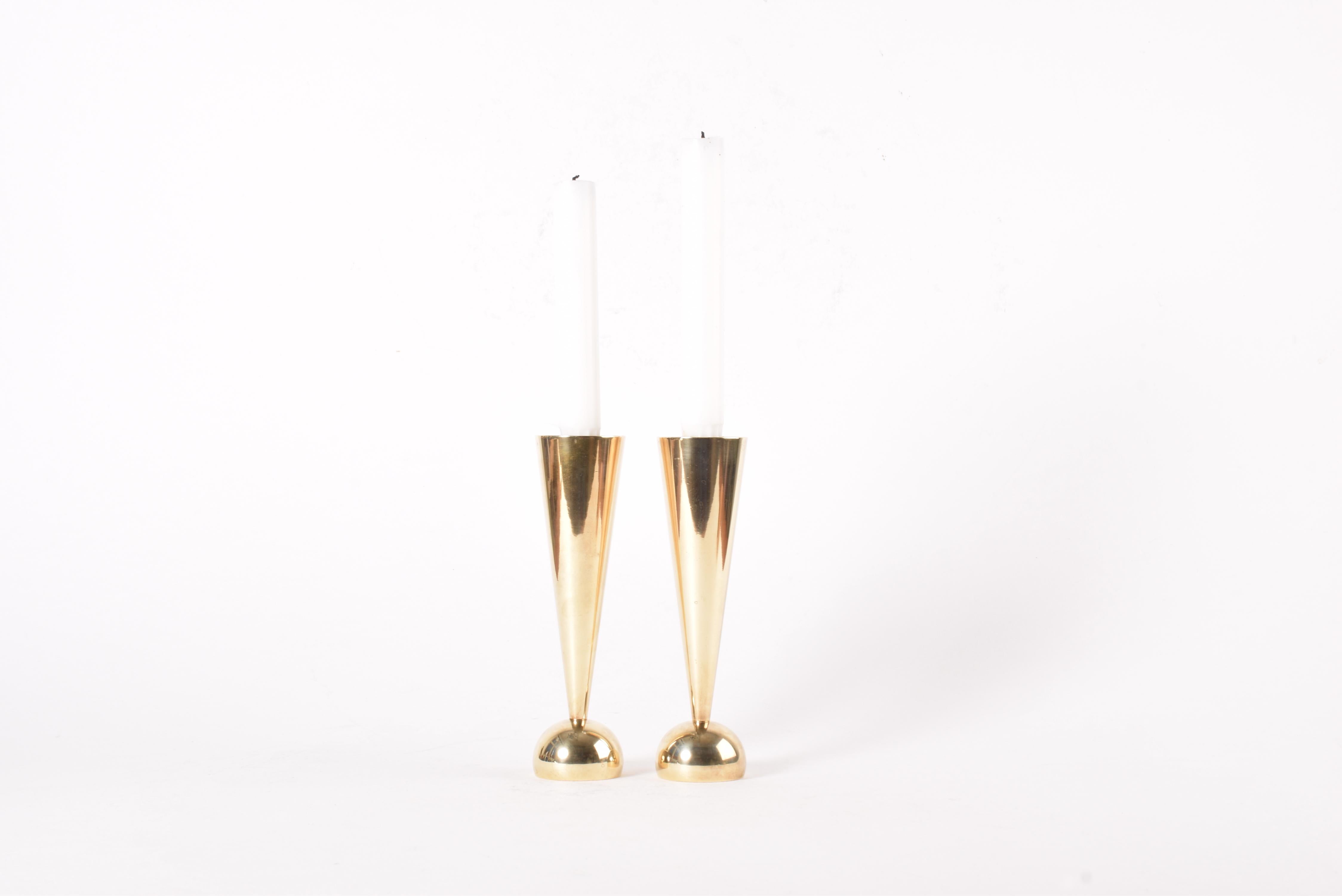 Paire de photophores ou bougeoirs en laiton The Modern Design Scandinavian Modern designs 1960s en vente 2