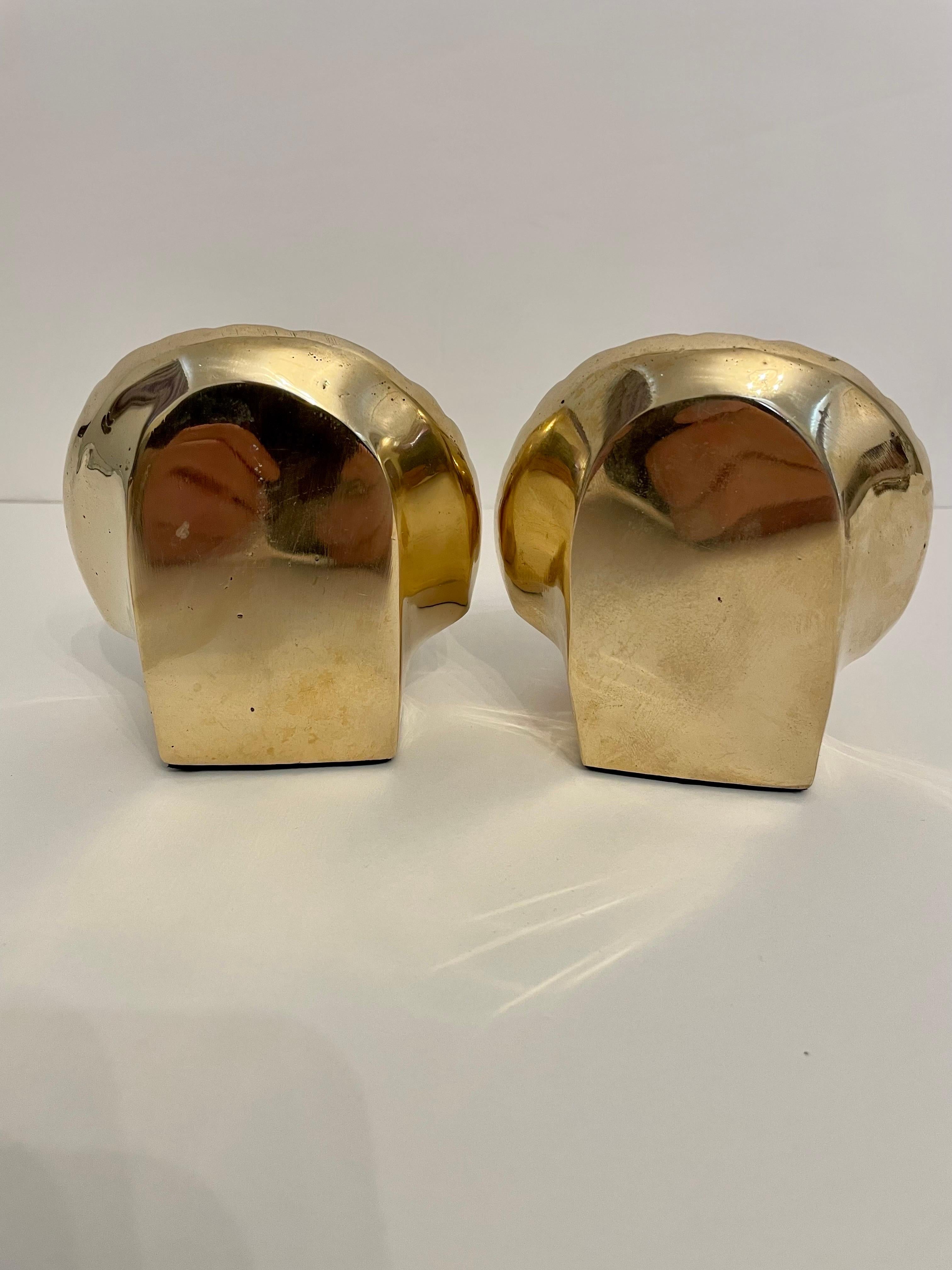 Hollywood Regency Pair Brass Clam Shell Seashell Bookends For Sale